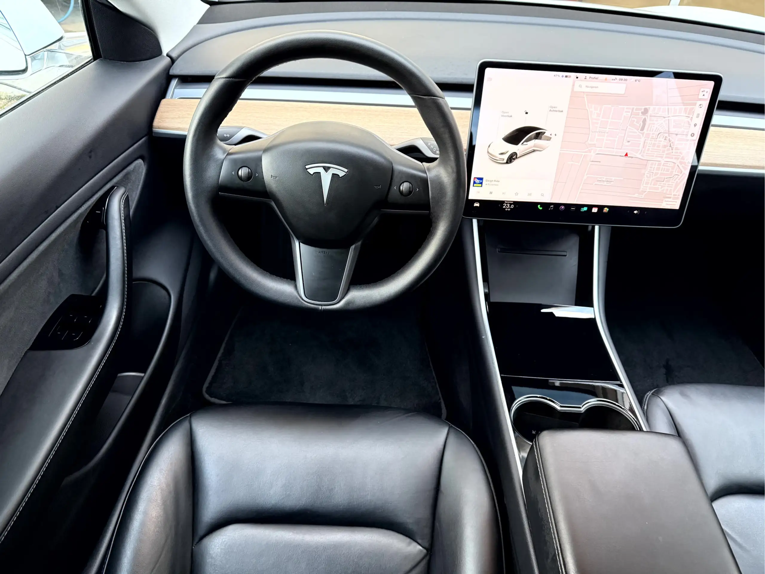 Tesla - Model 3