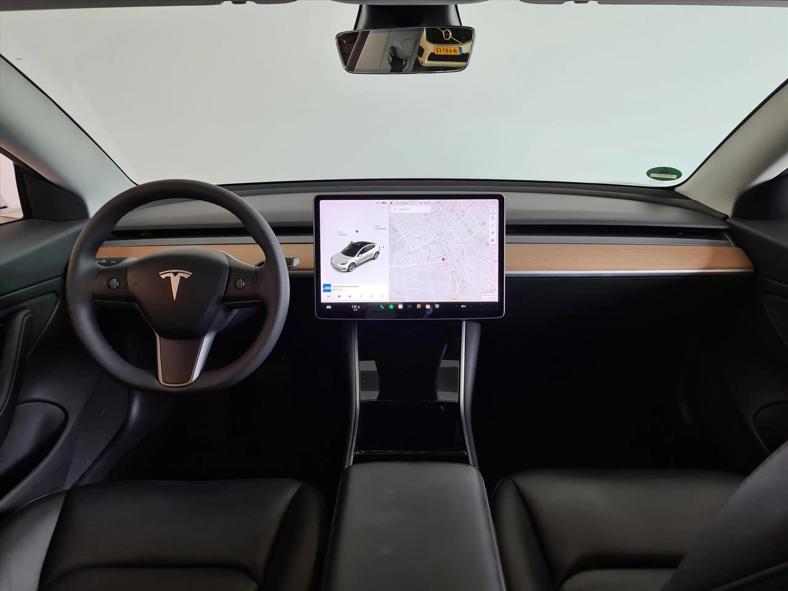 Tesla - Model 3