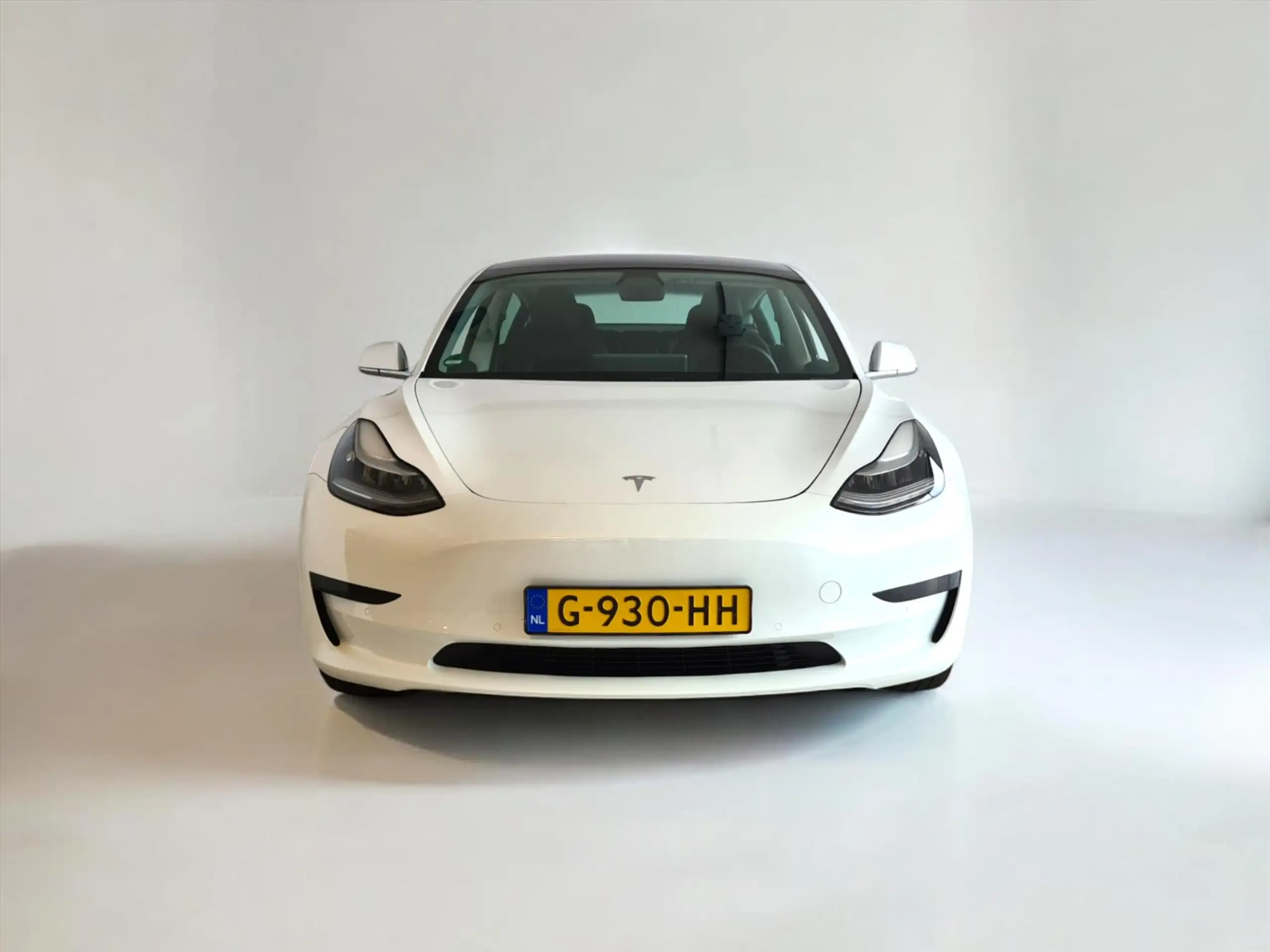 Tesla - Model 3