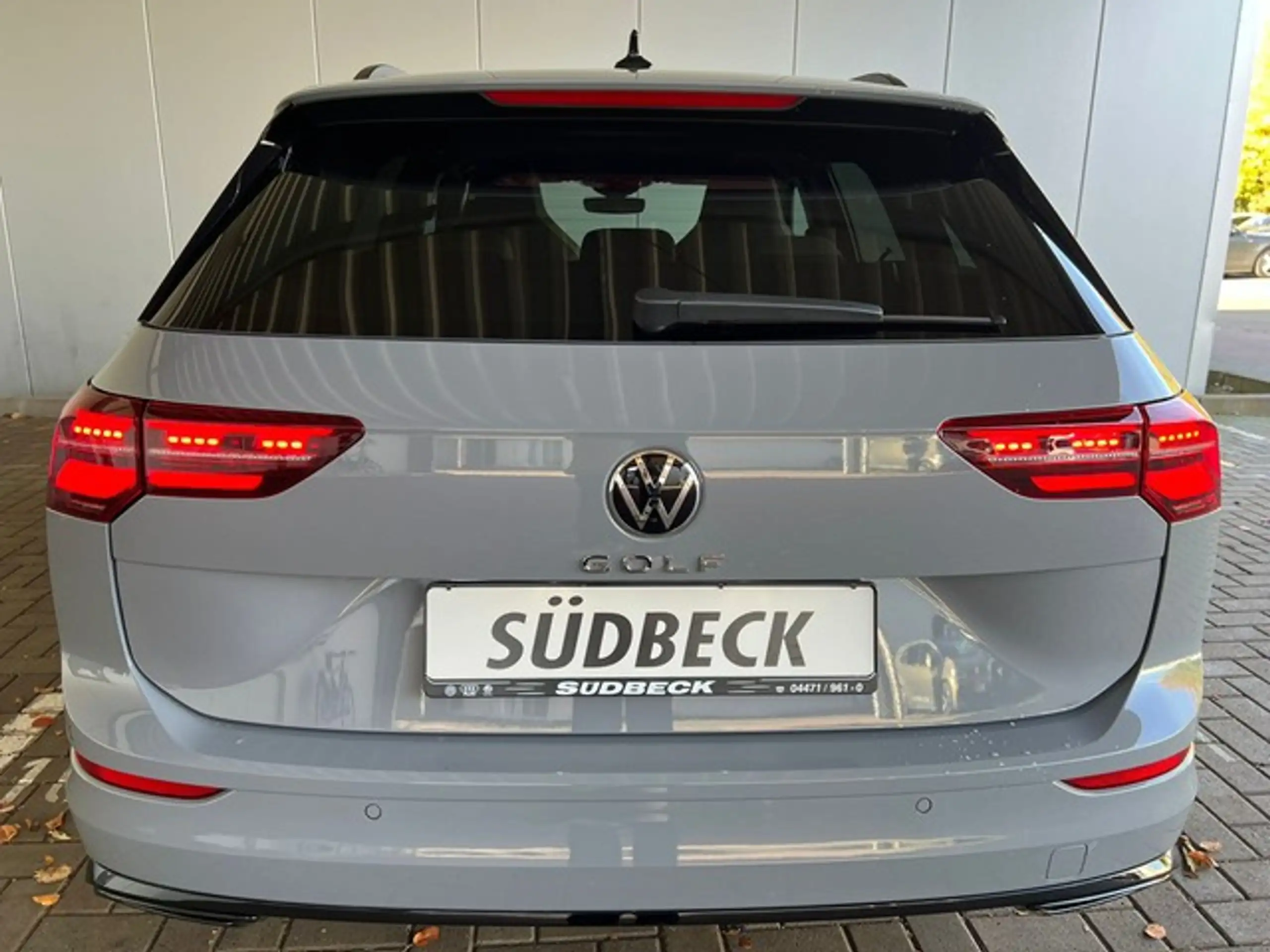 Volkswagen - Golf R