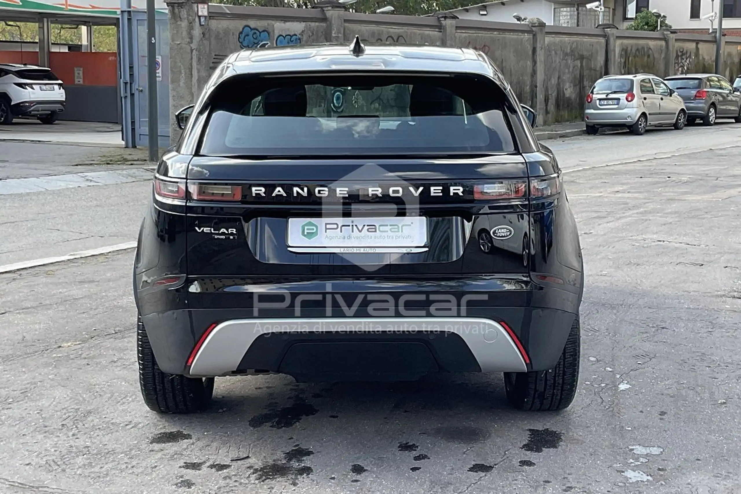 Land Rover - Range Rover Velar