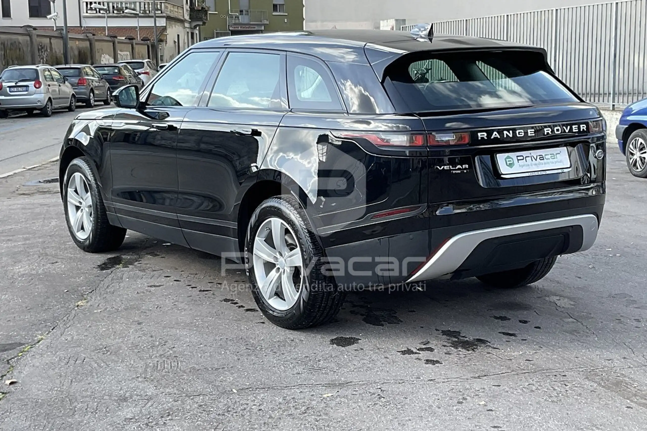 Land Rover - Range Rover Velar