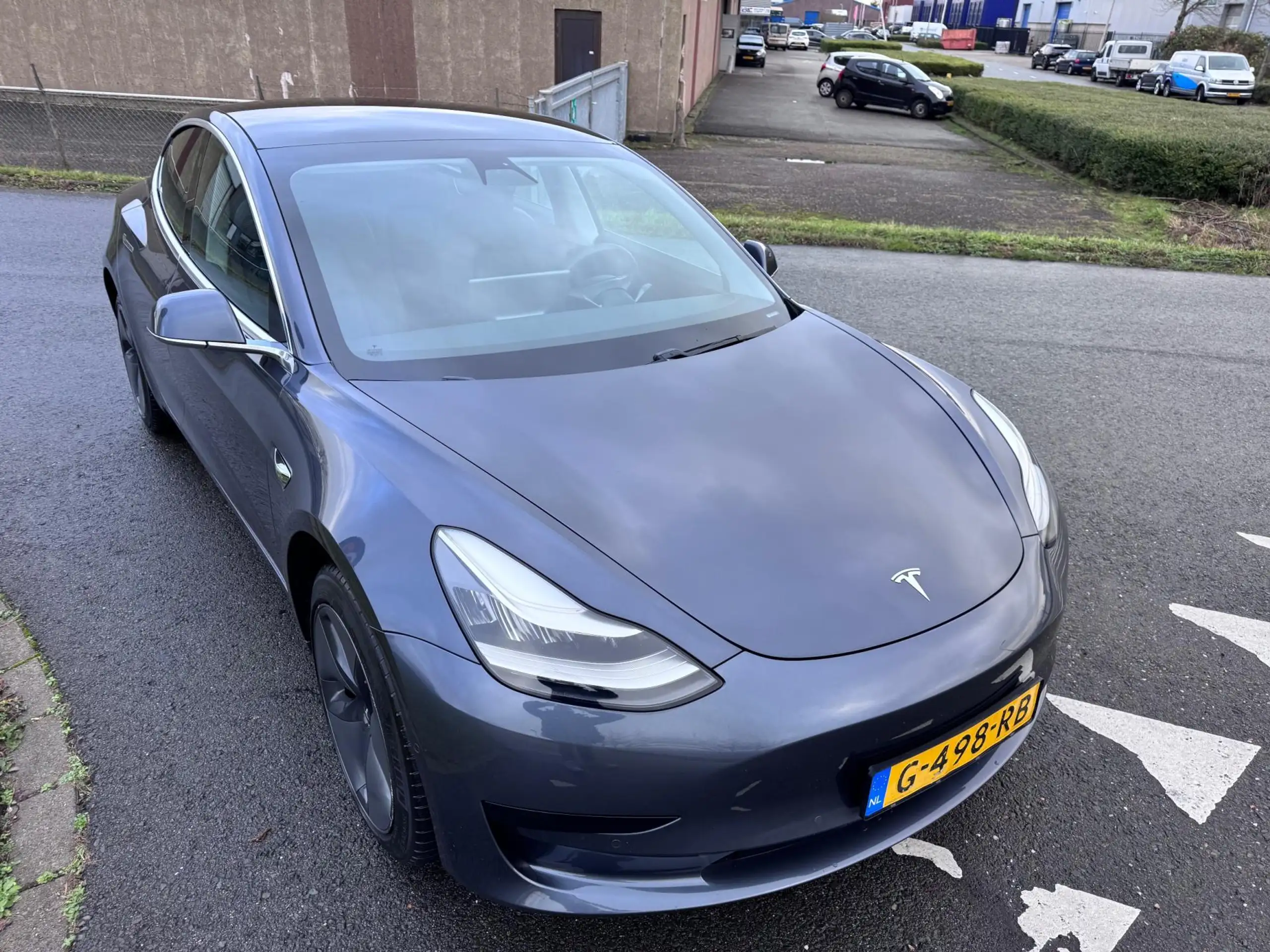 Tesla - Model 3