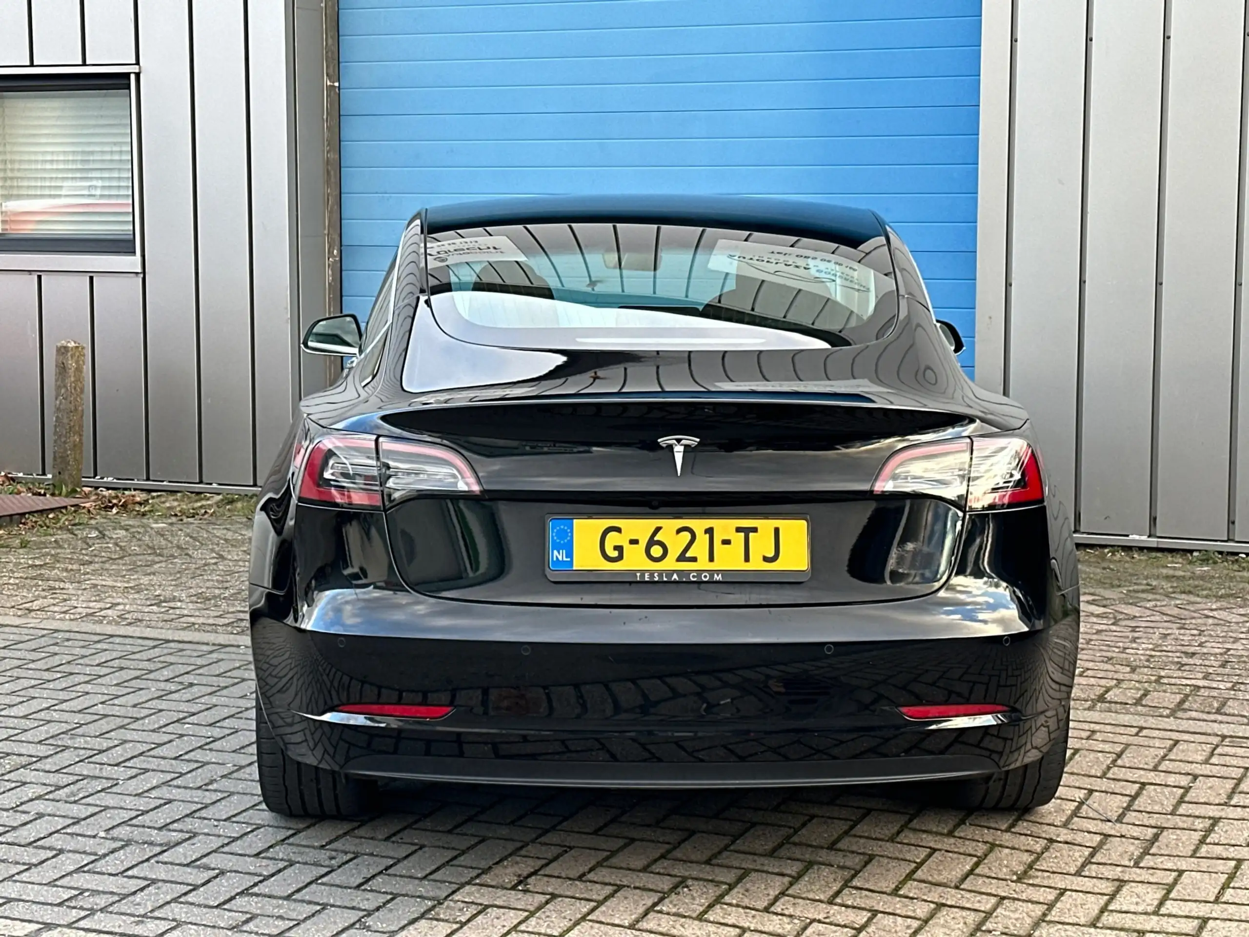 Tesla - Model 3