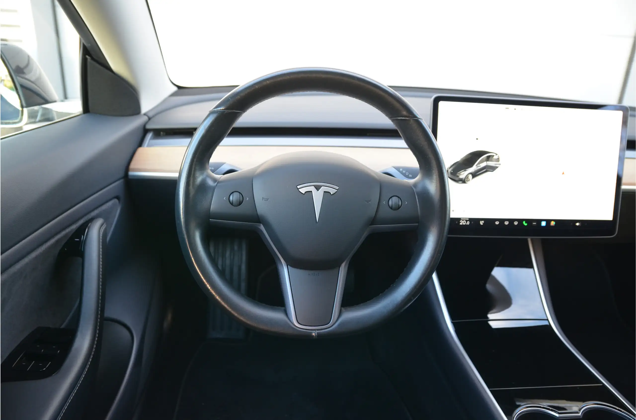 Tesla - Model 3