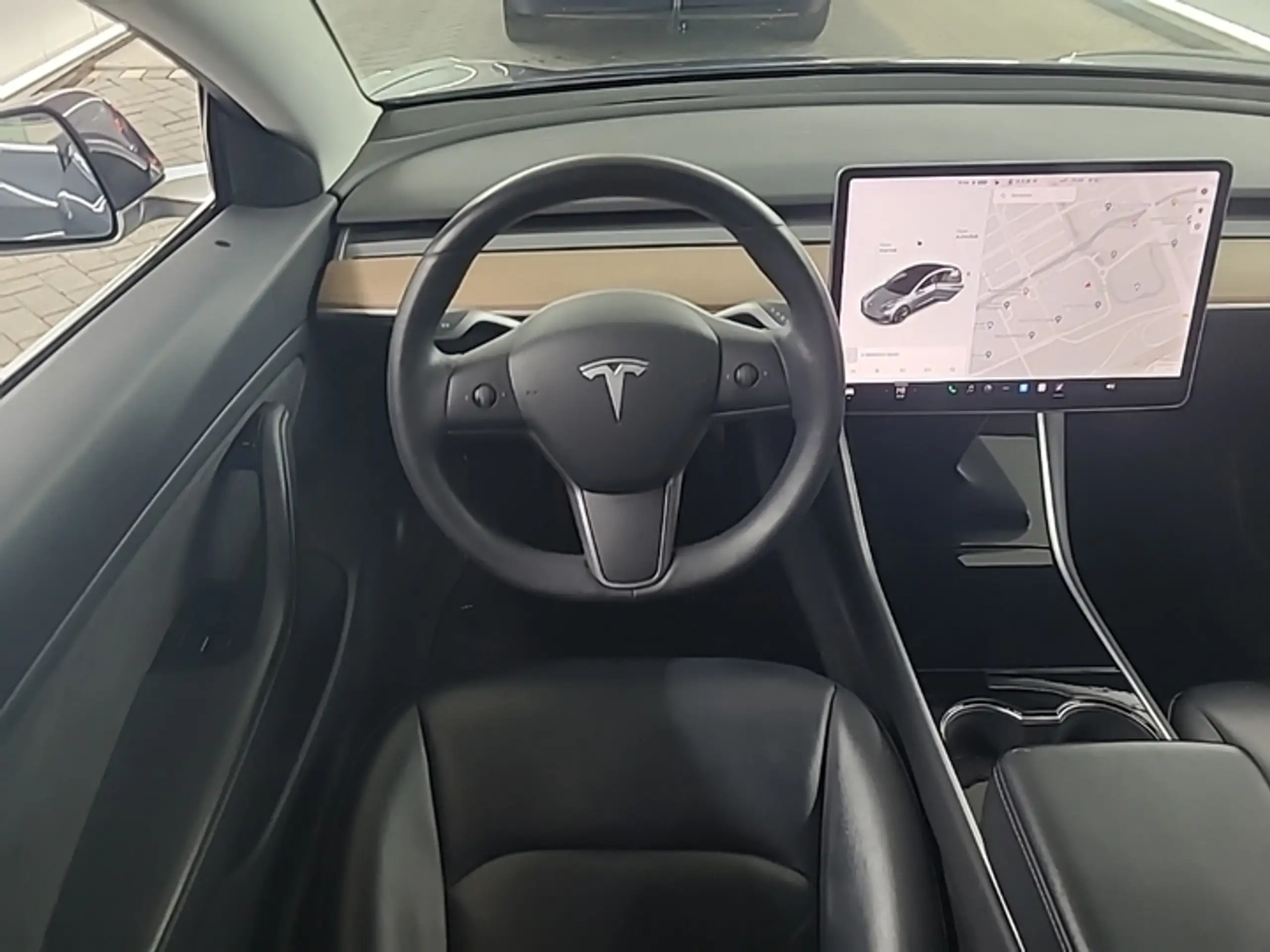 Tesla - Model 3