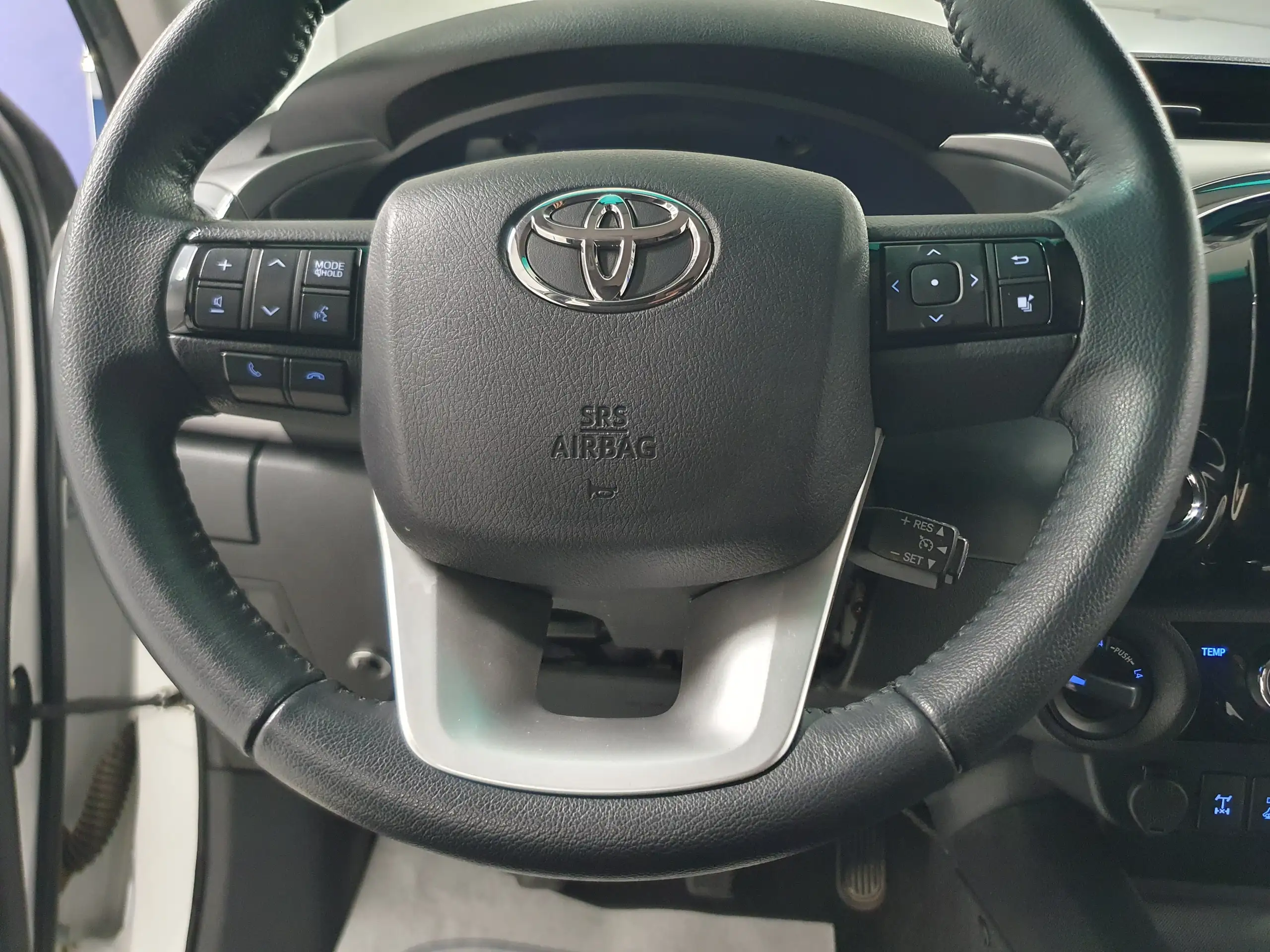 Toyota - Hilux