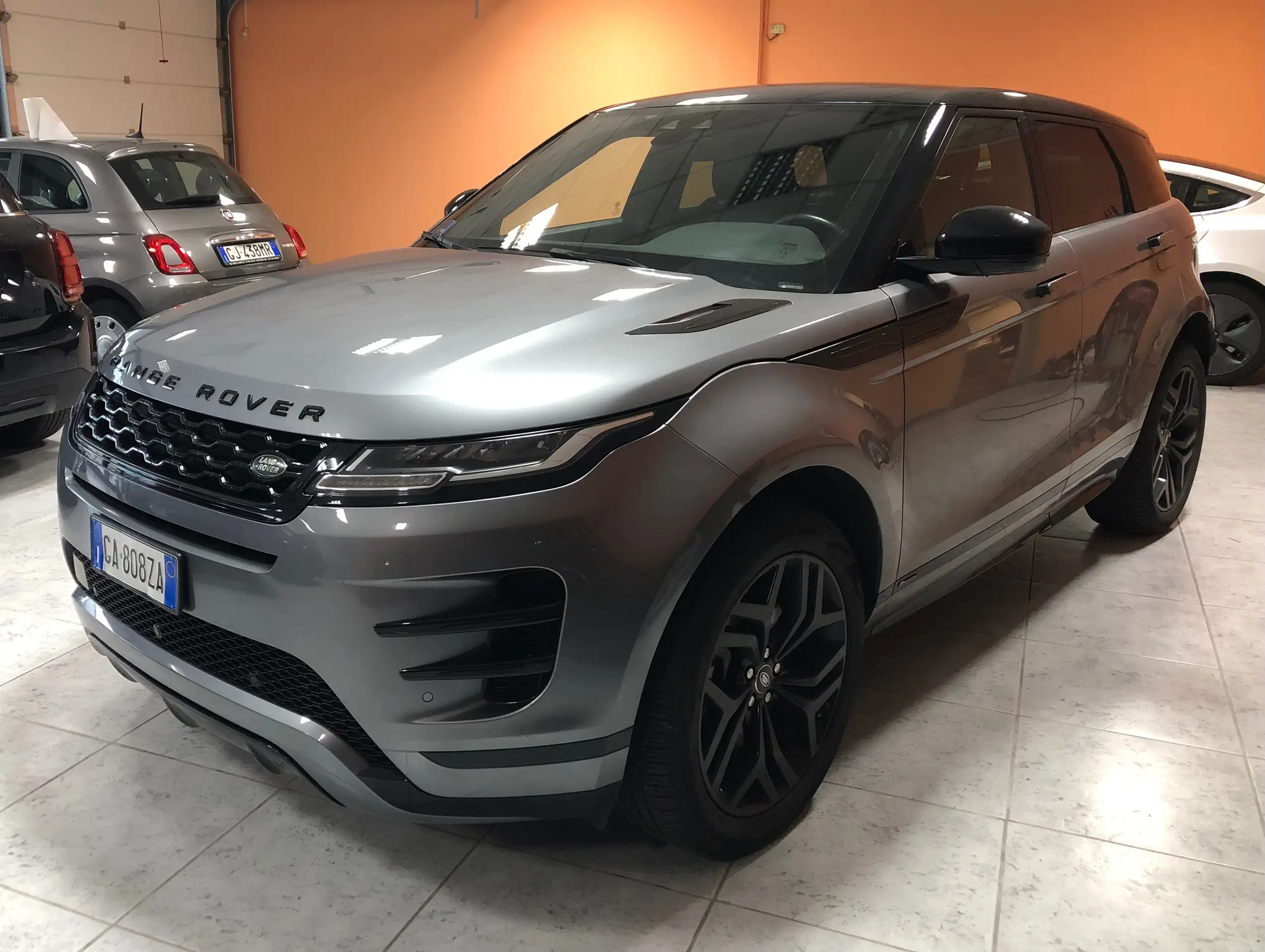 Land Rover - Range Rover Evoque