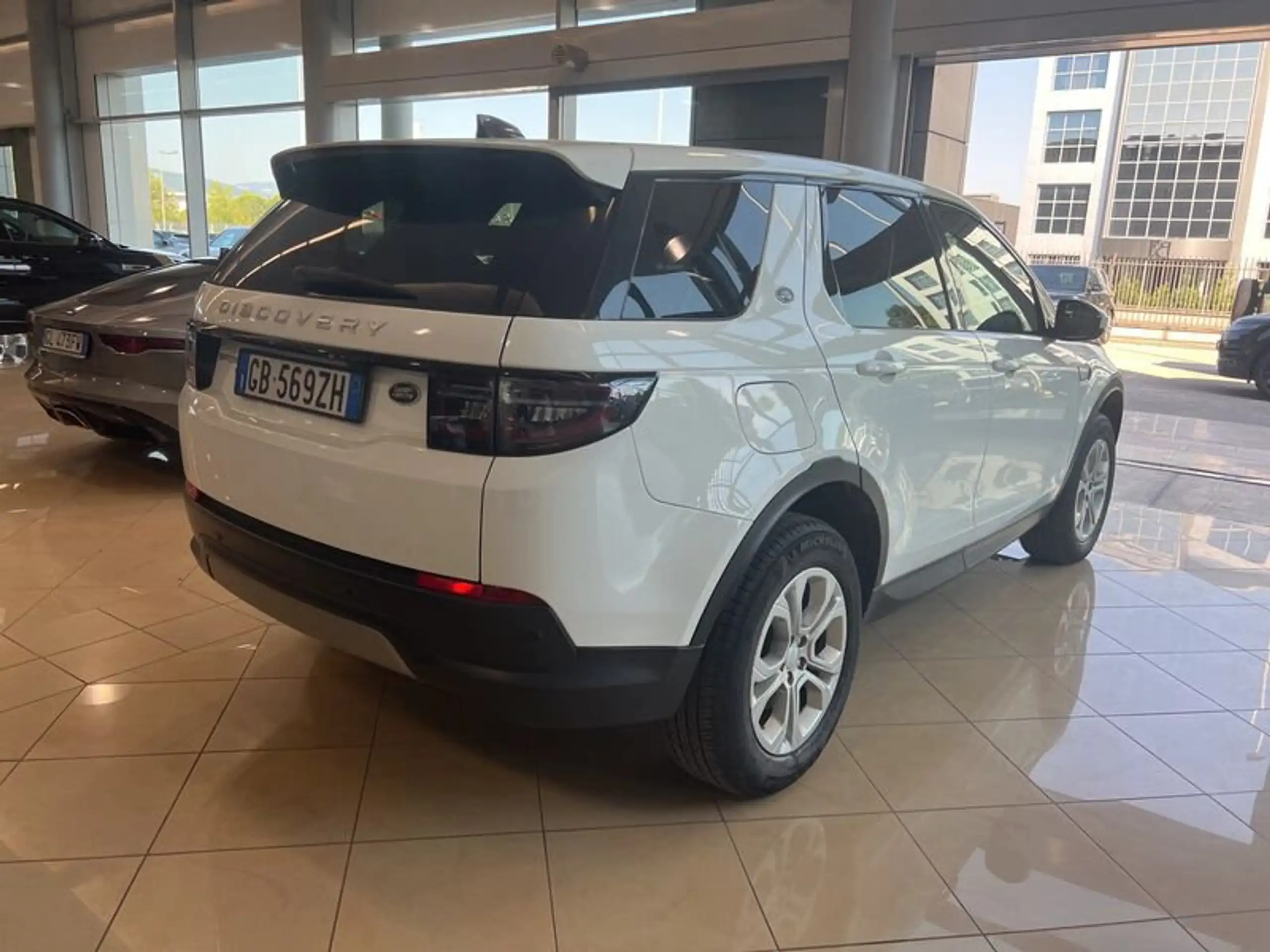 Land Rover - Discovery Sport