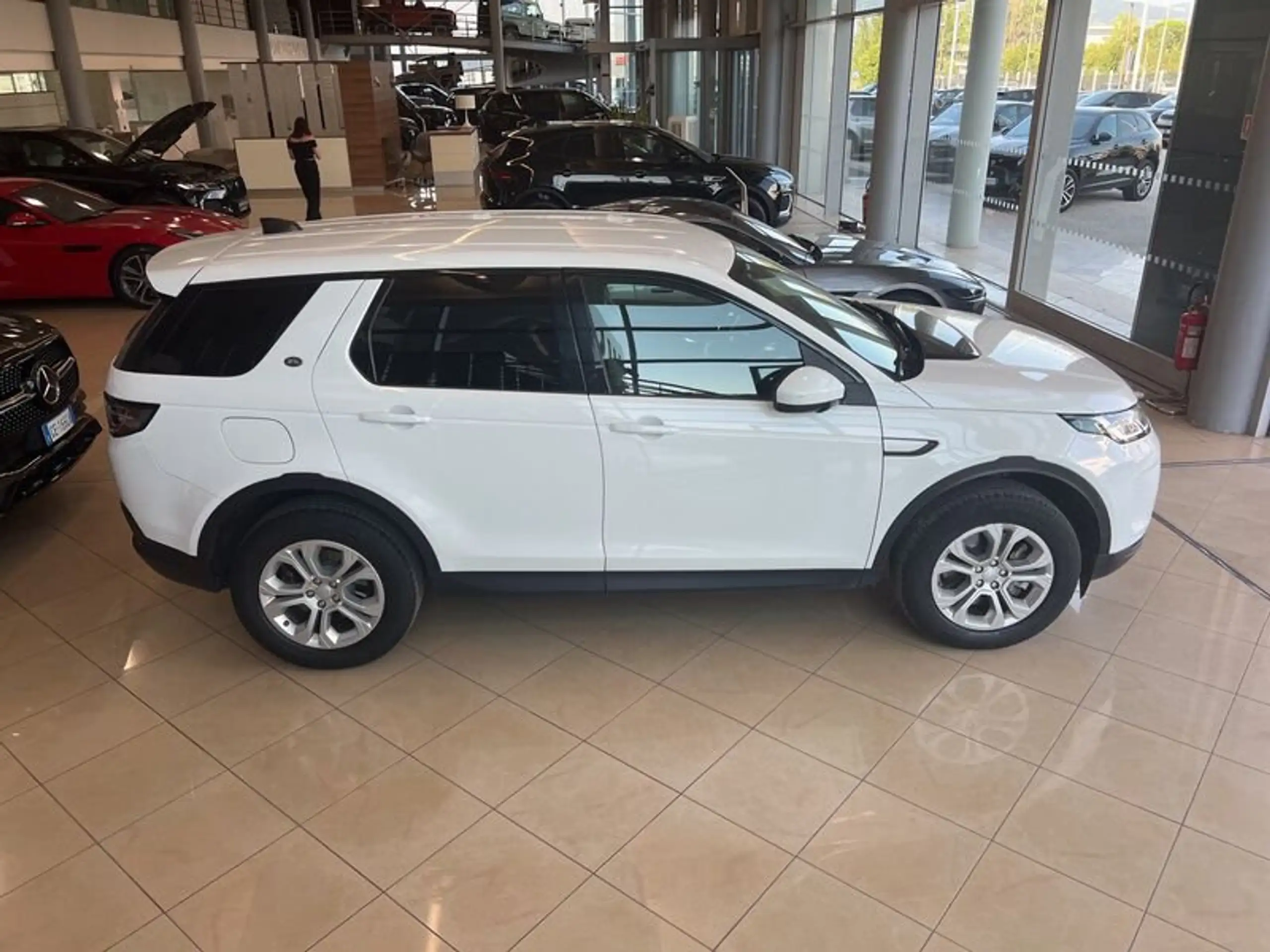 Land Rover - Discovery Sport