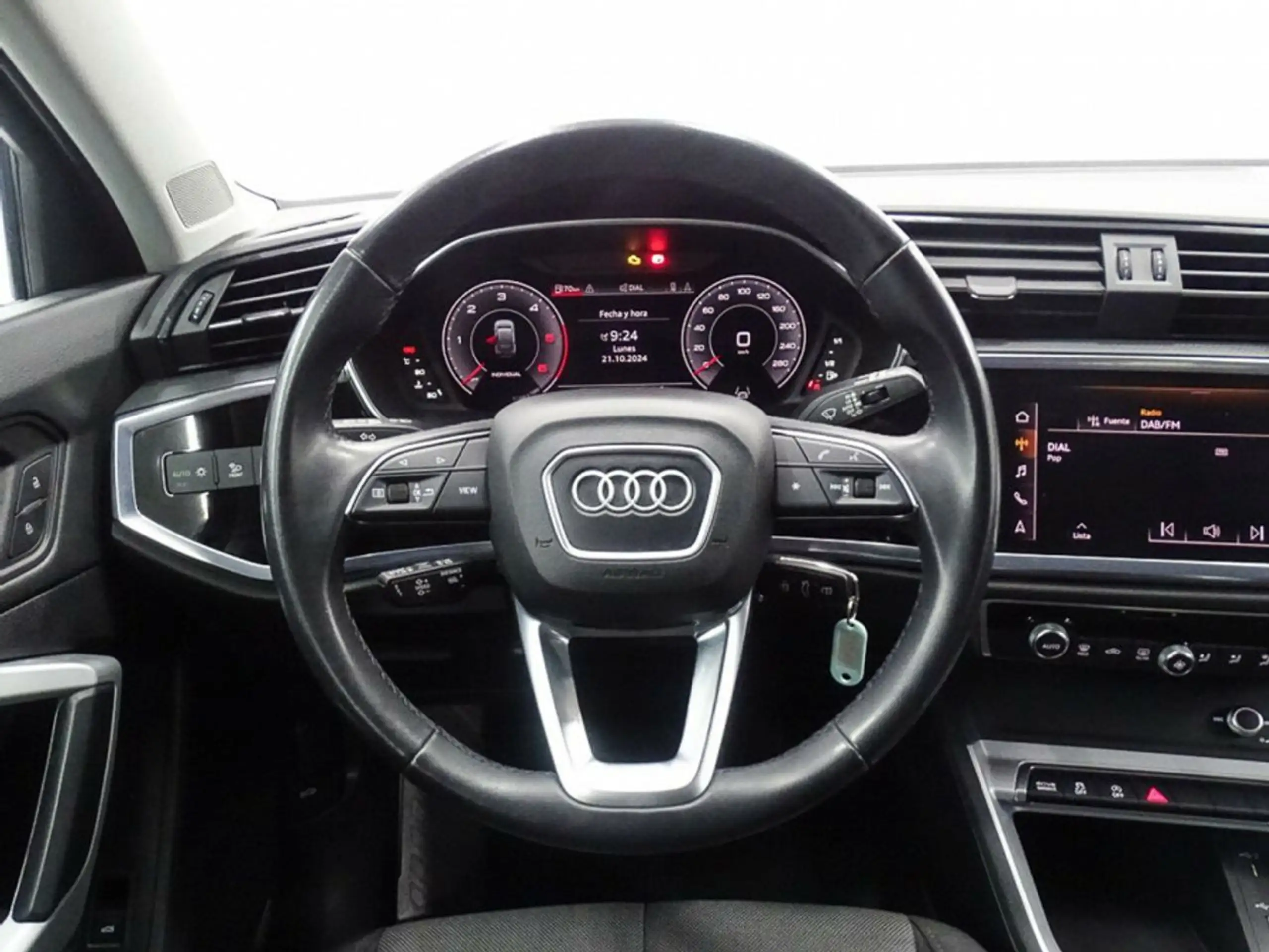 Audi - Q3