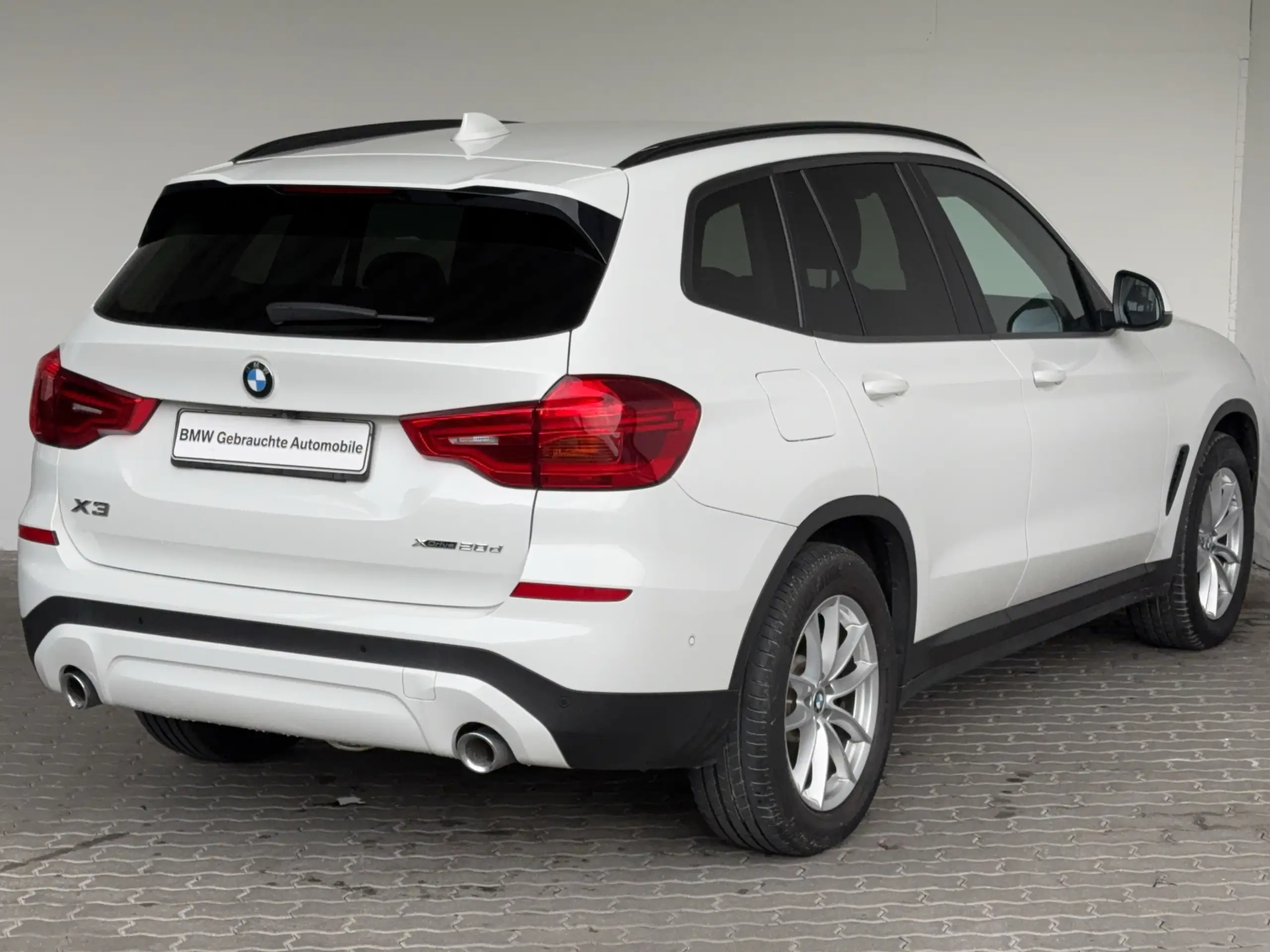 BMW - X3