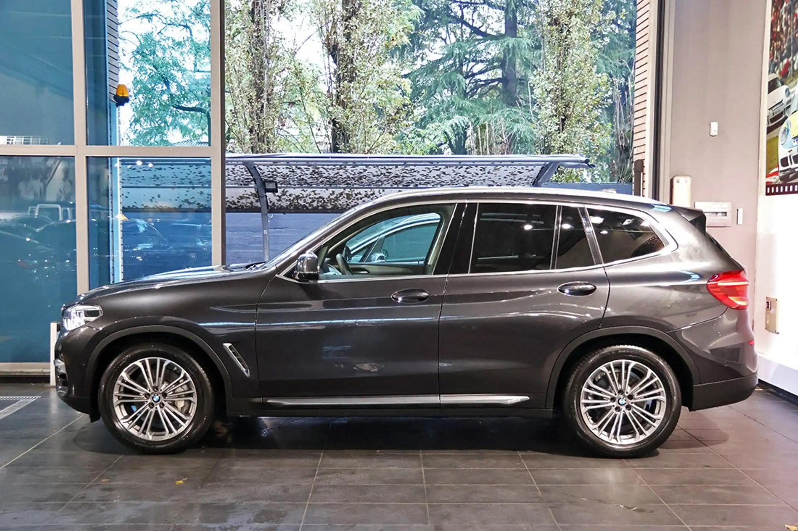 BMW - X3