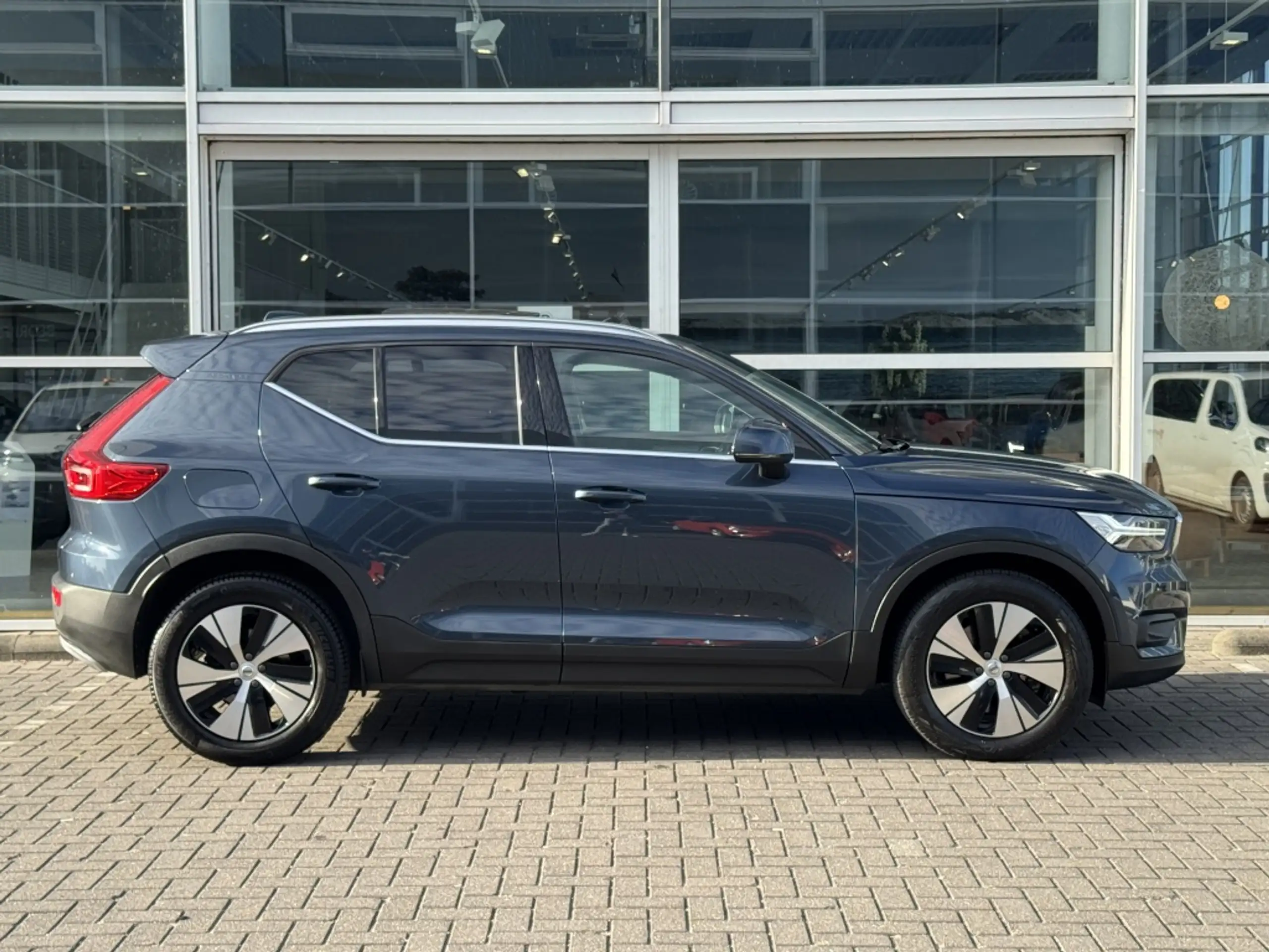 Volvo - XC40