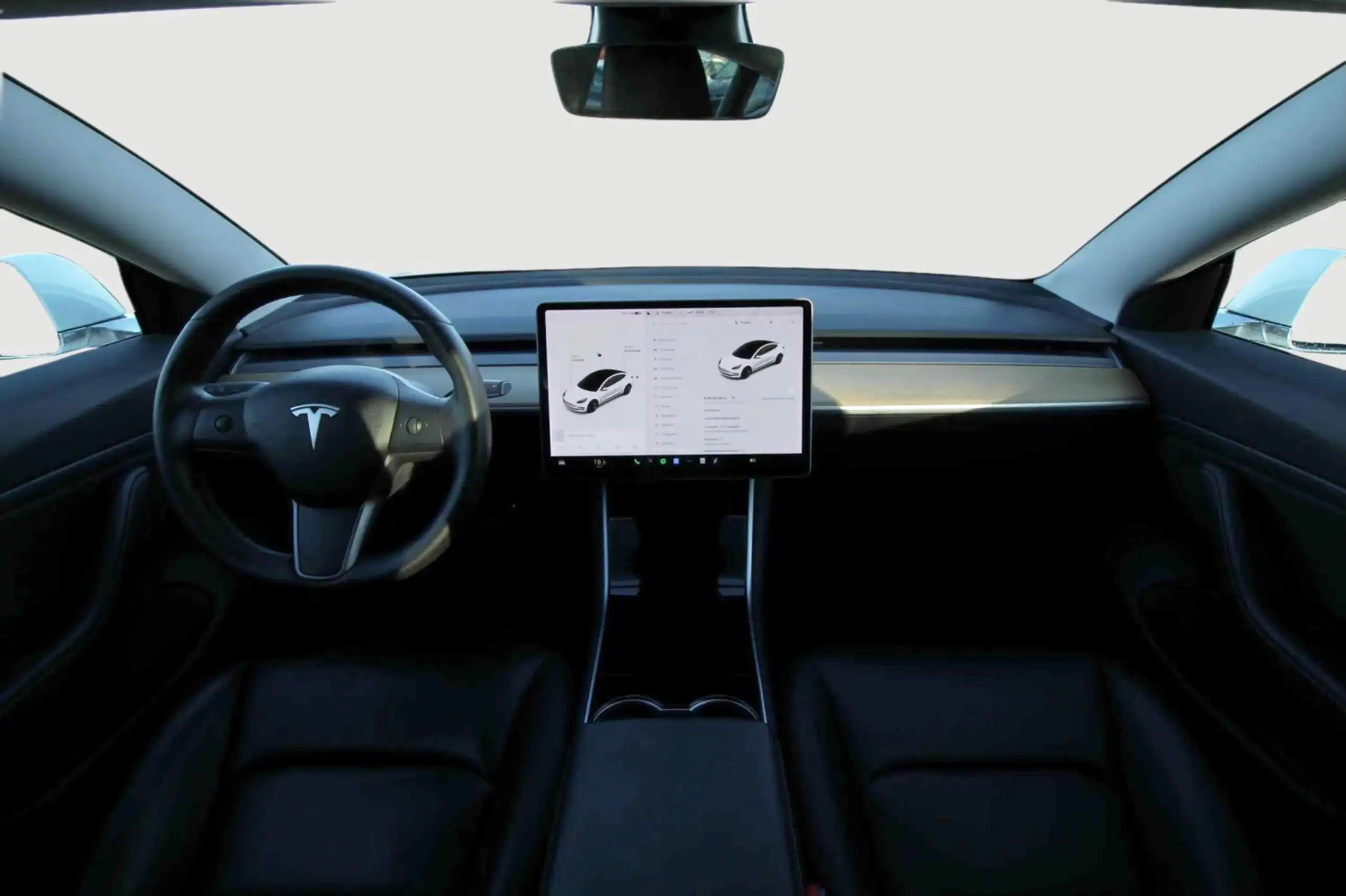 Tesla - Model 3