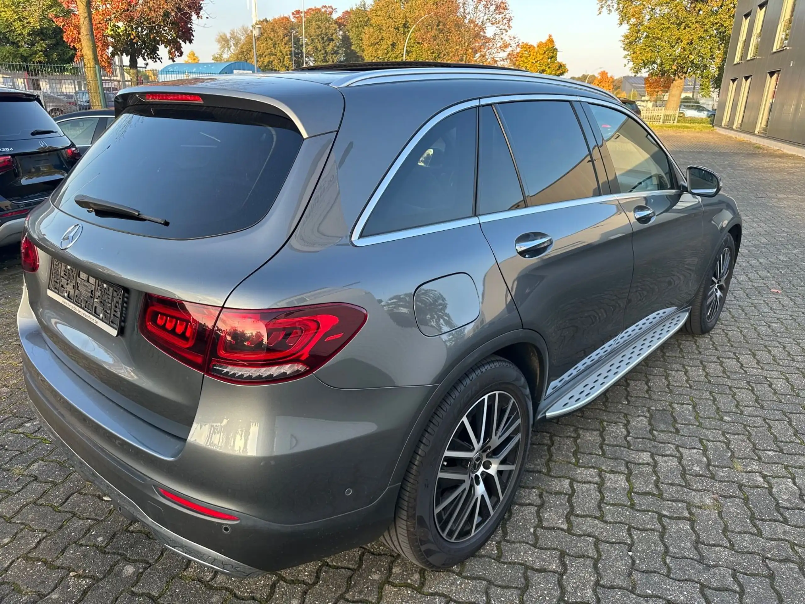 Mercedes-Benz - GLC 300