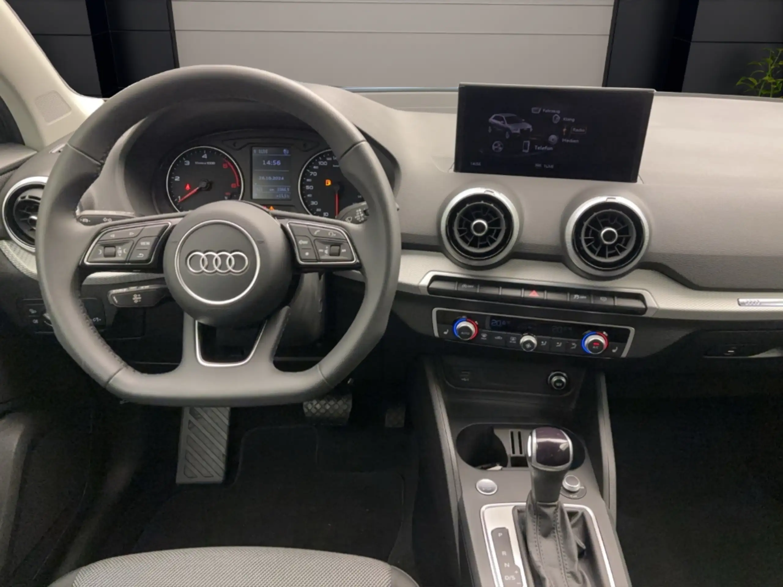 Audi - Q2