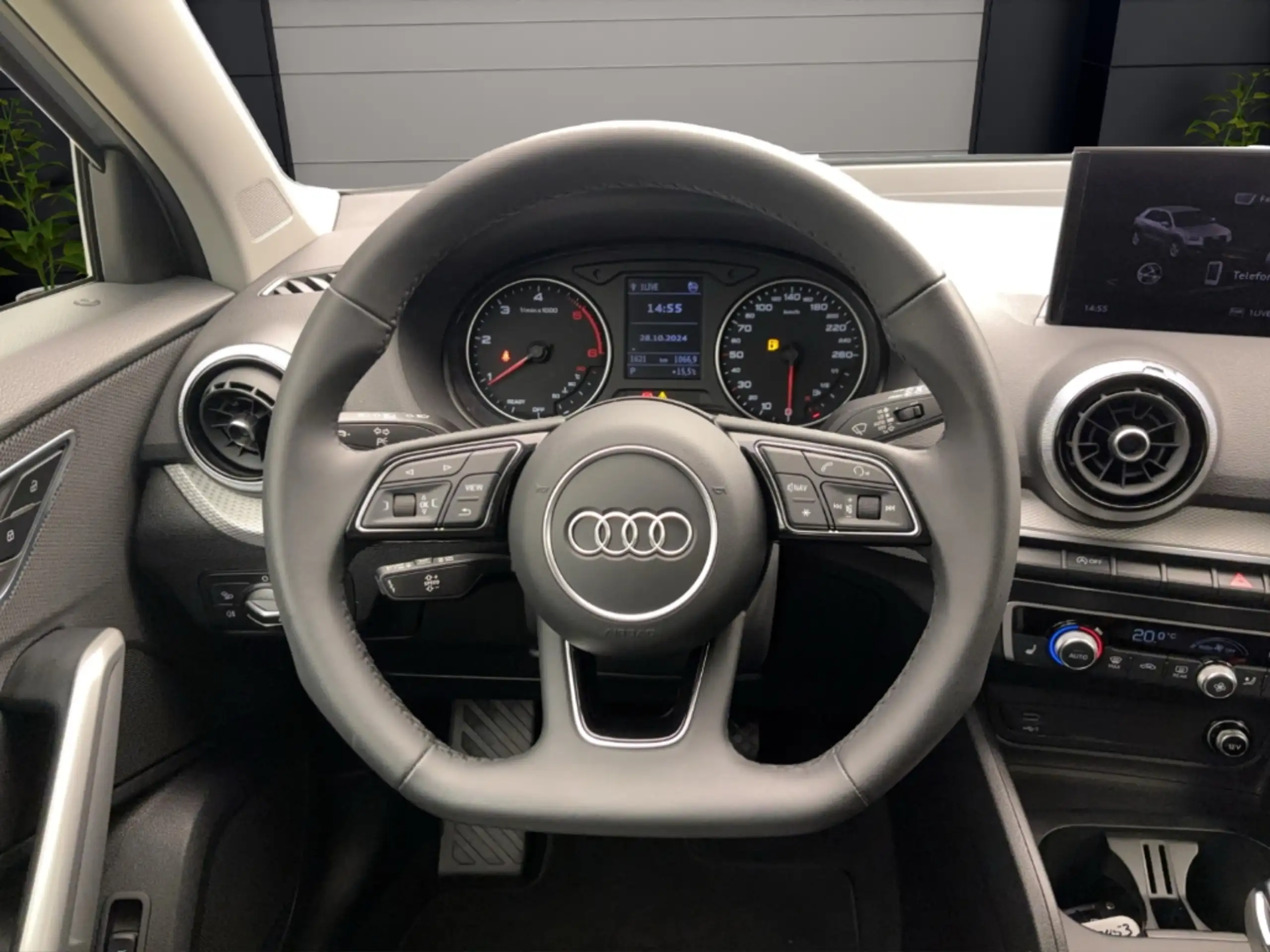 Audi - Q2