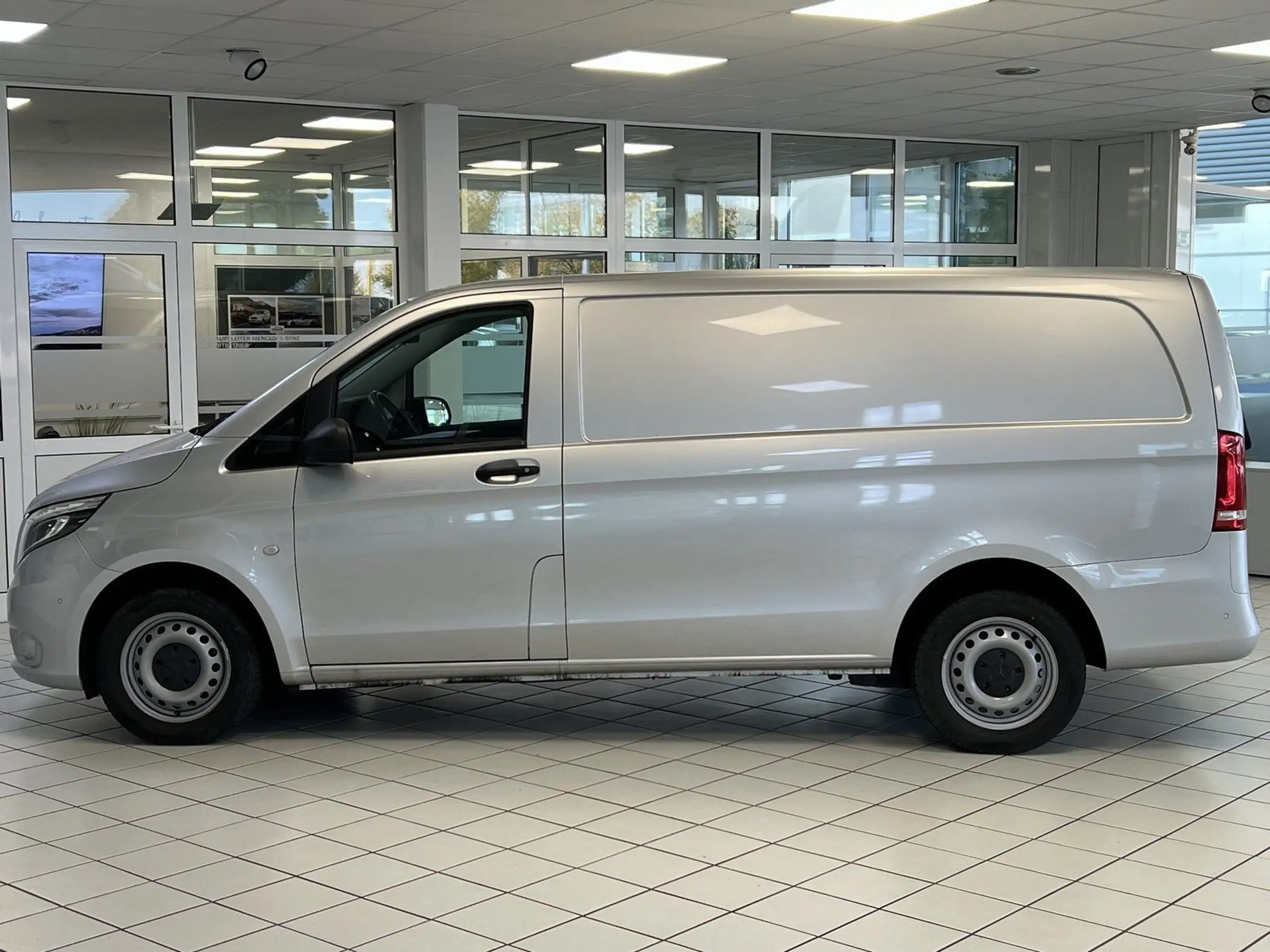 Mercedes-Benz - Vito