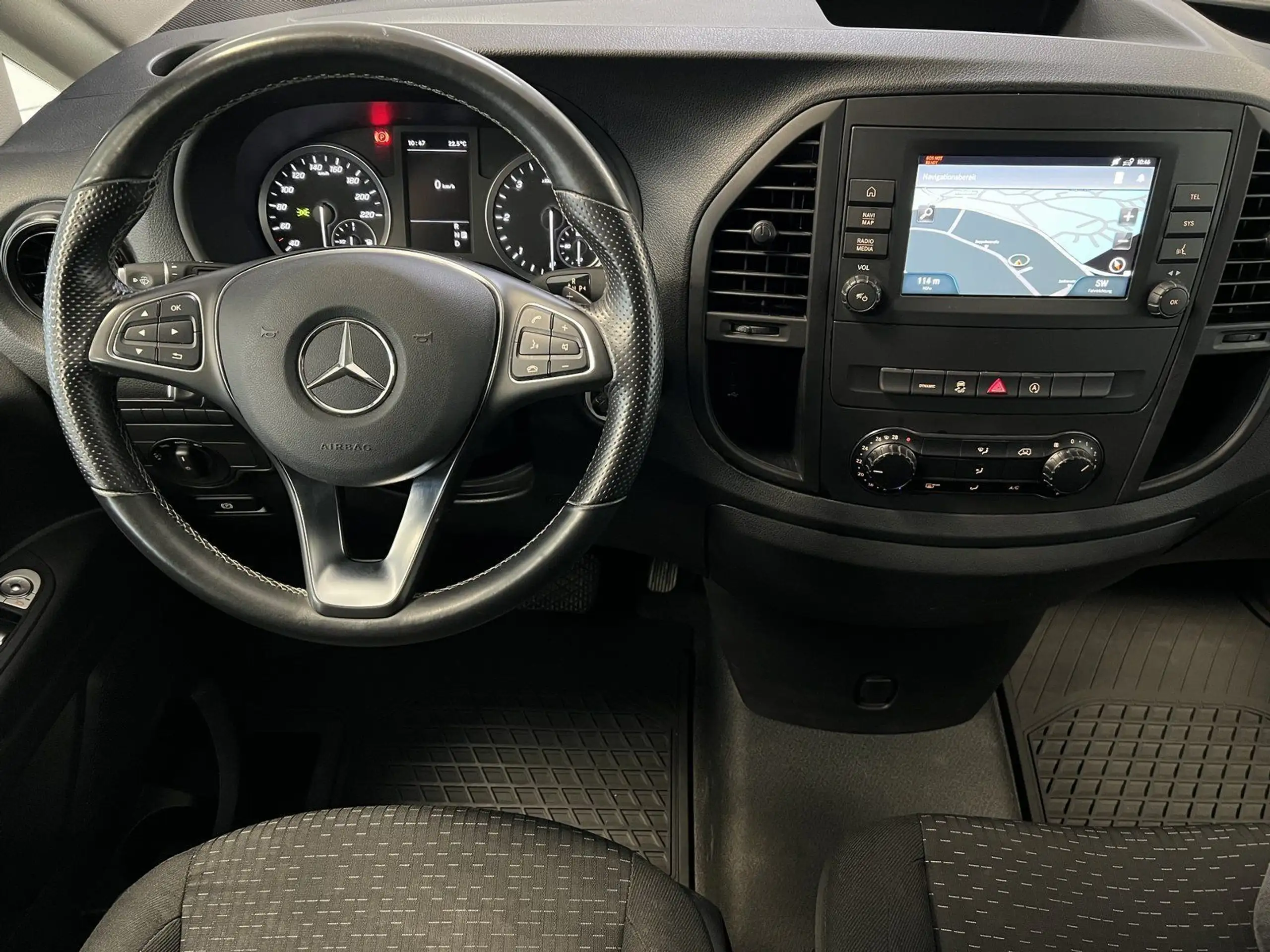 Mercedes-Benz - Vito