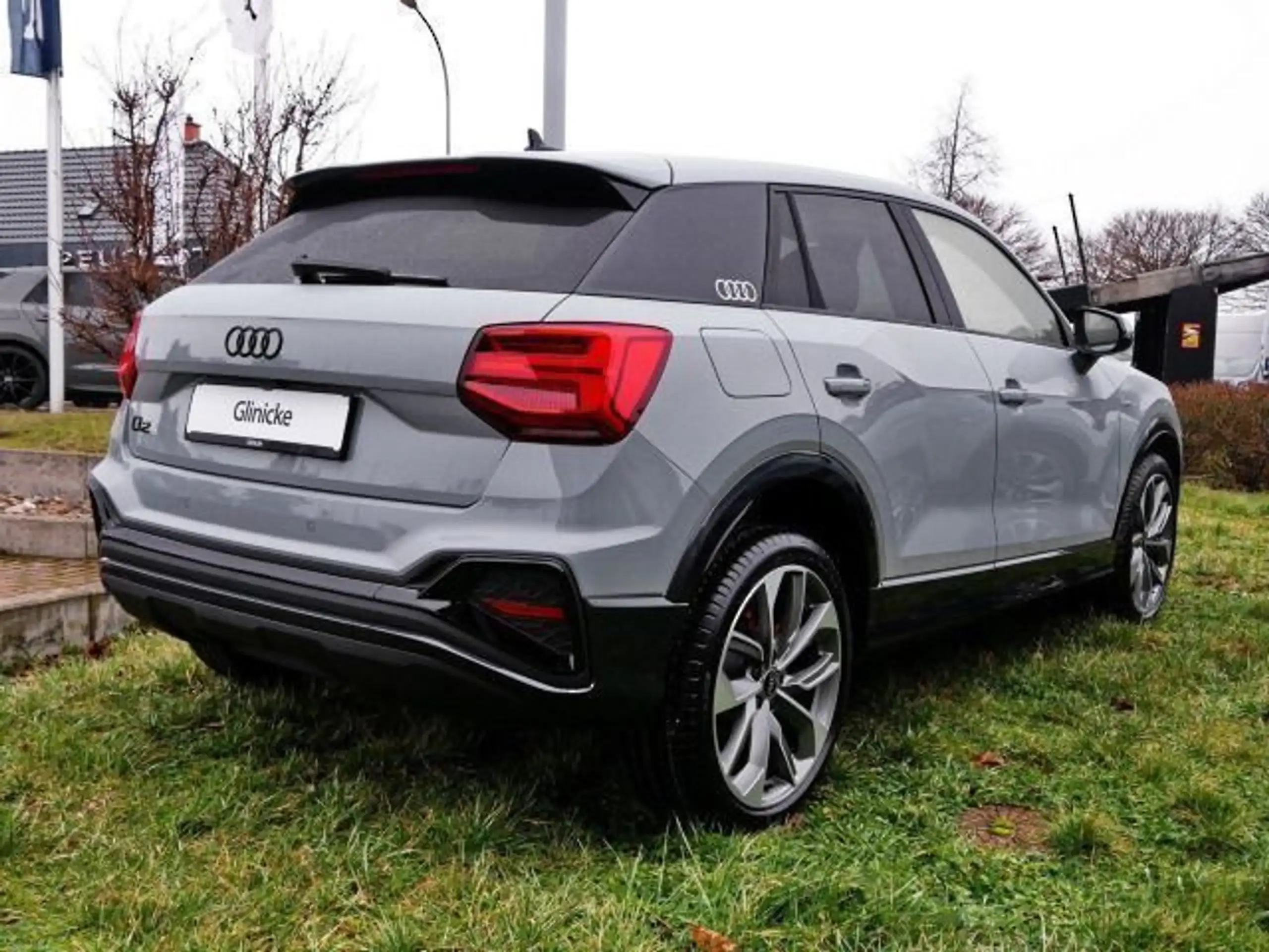 Audi - Q2