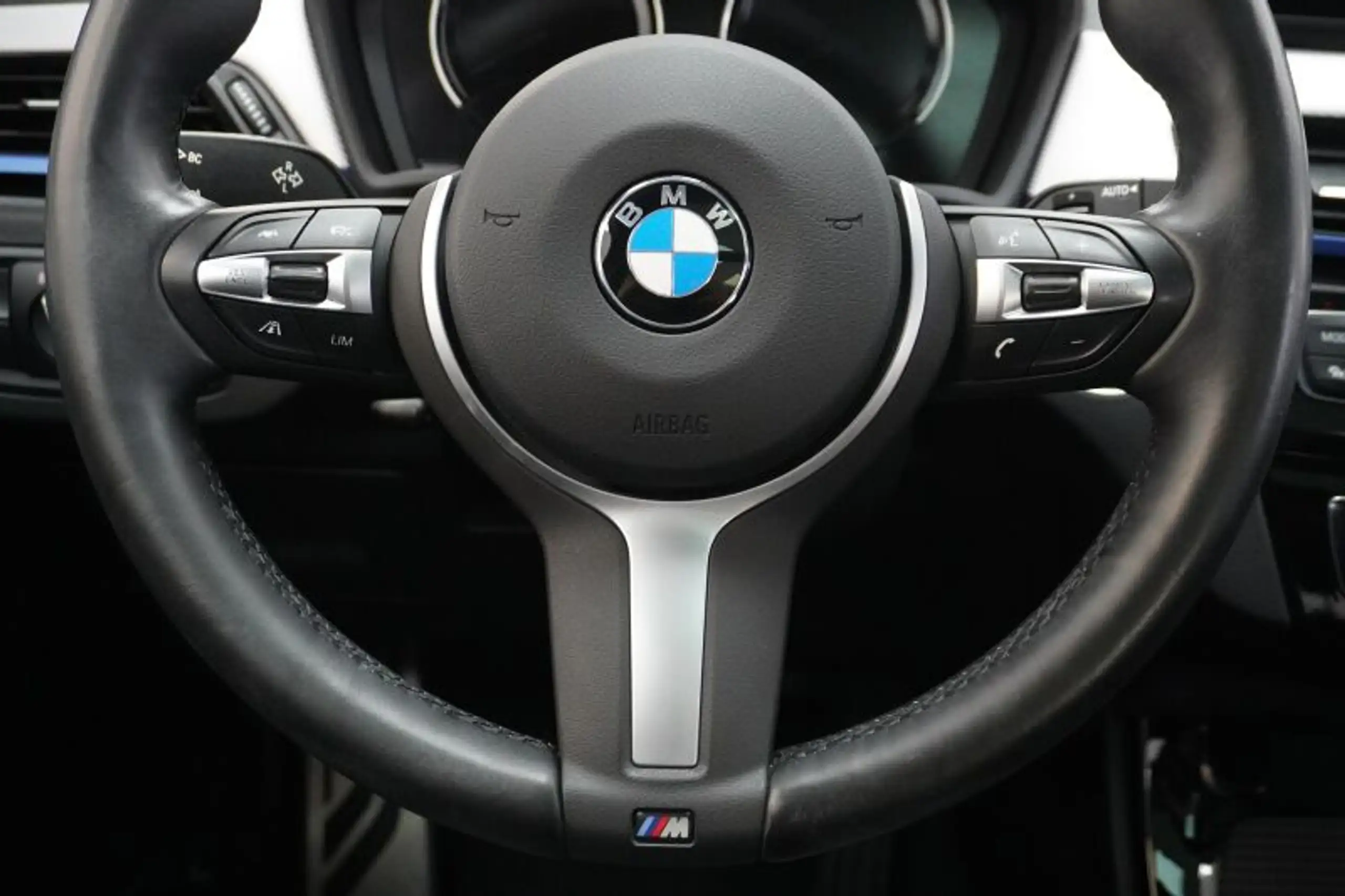 BMW - X1