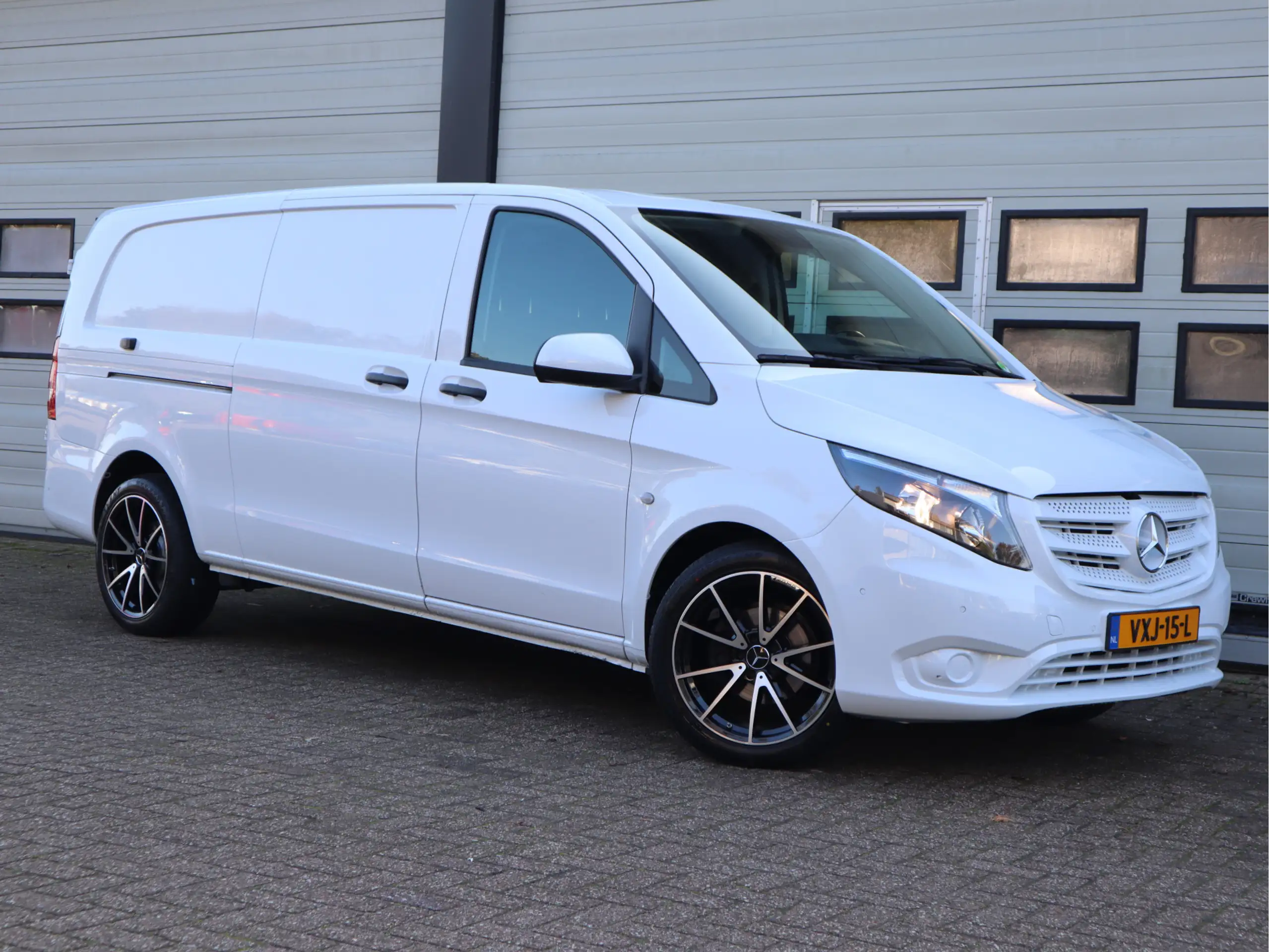 Mercedes-Benz - Vito