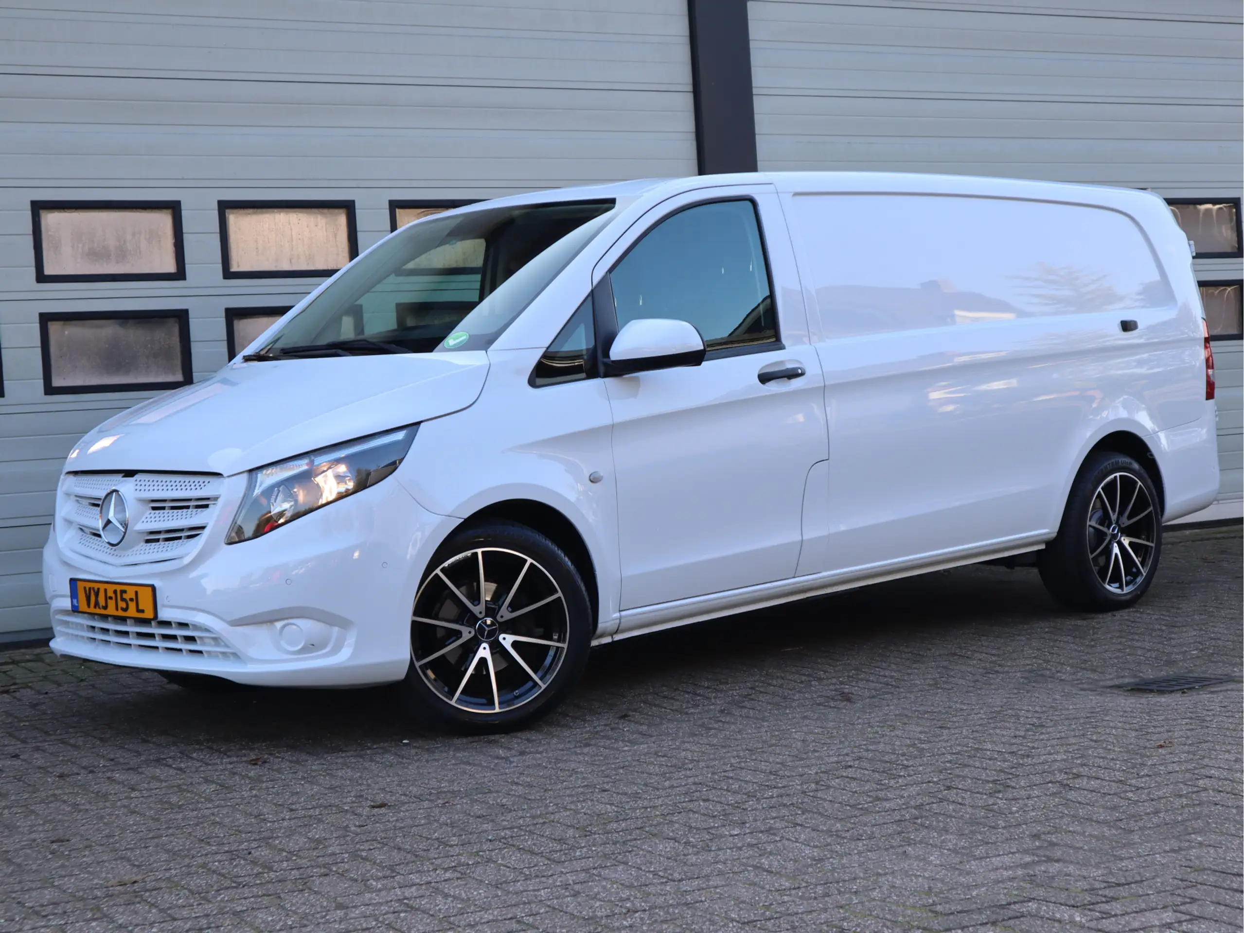 Mercedes-Benz - Vito