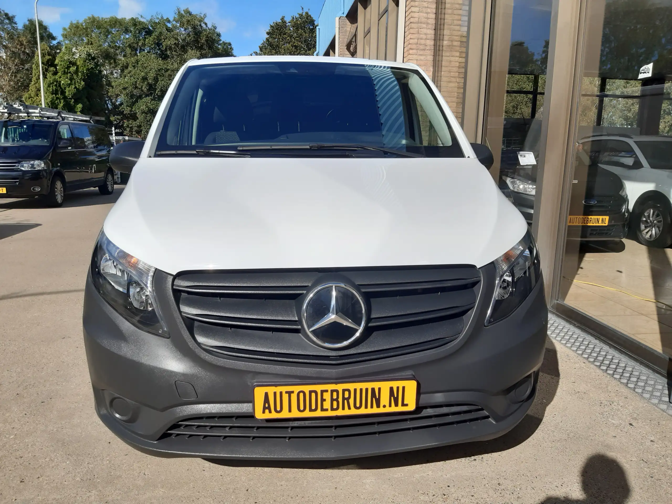 Mercedes-Benz - Vito