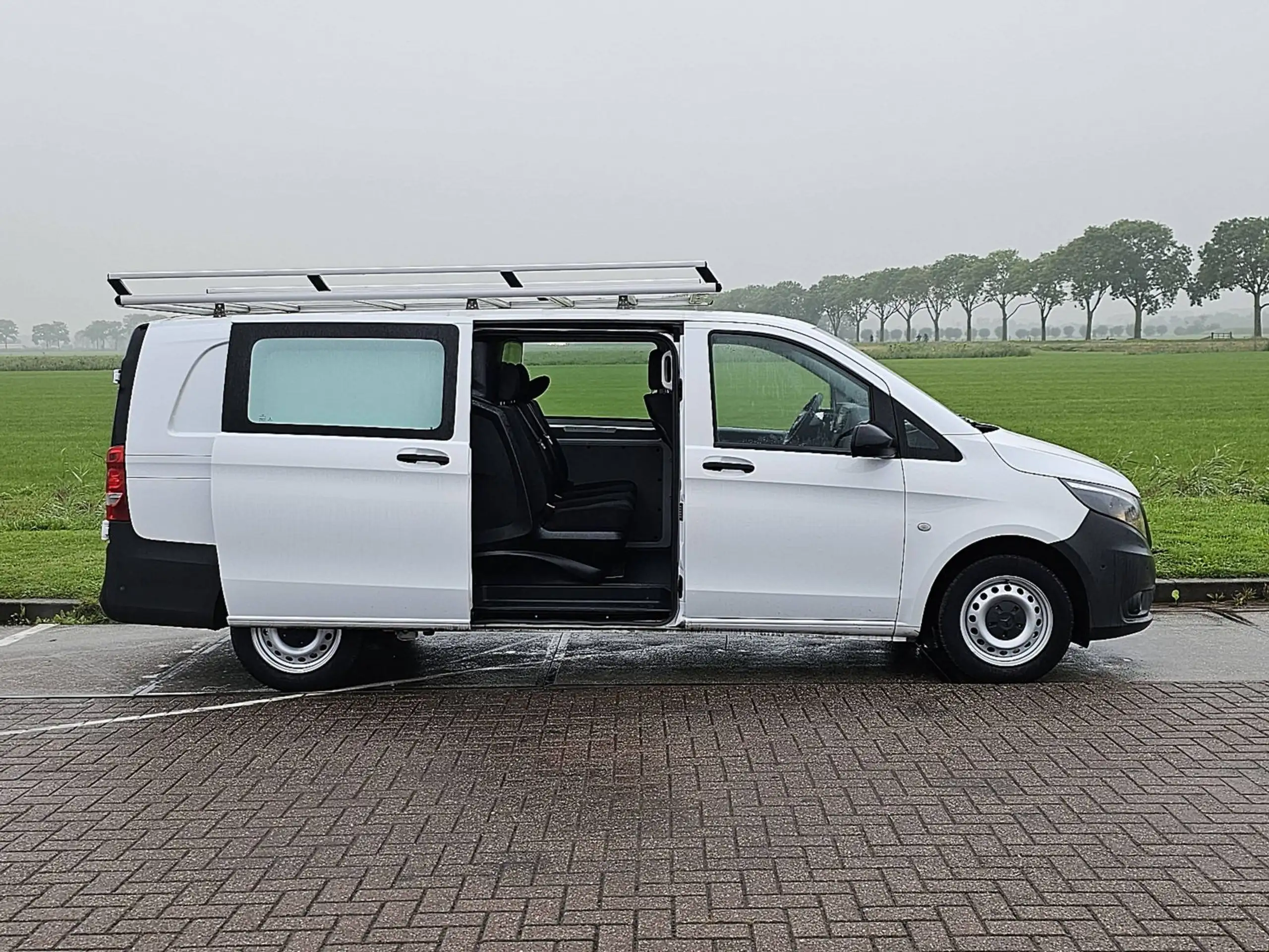 Mercedes-Benz - Vito