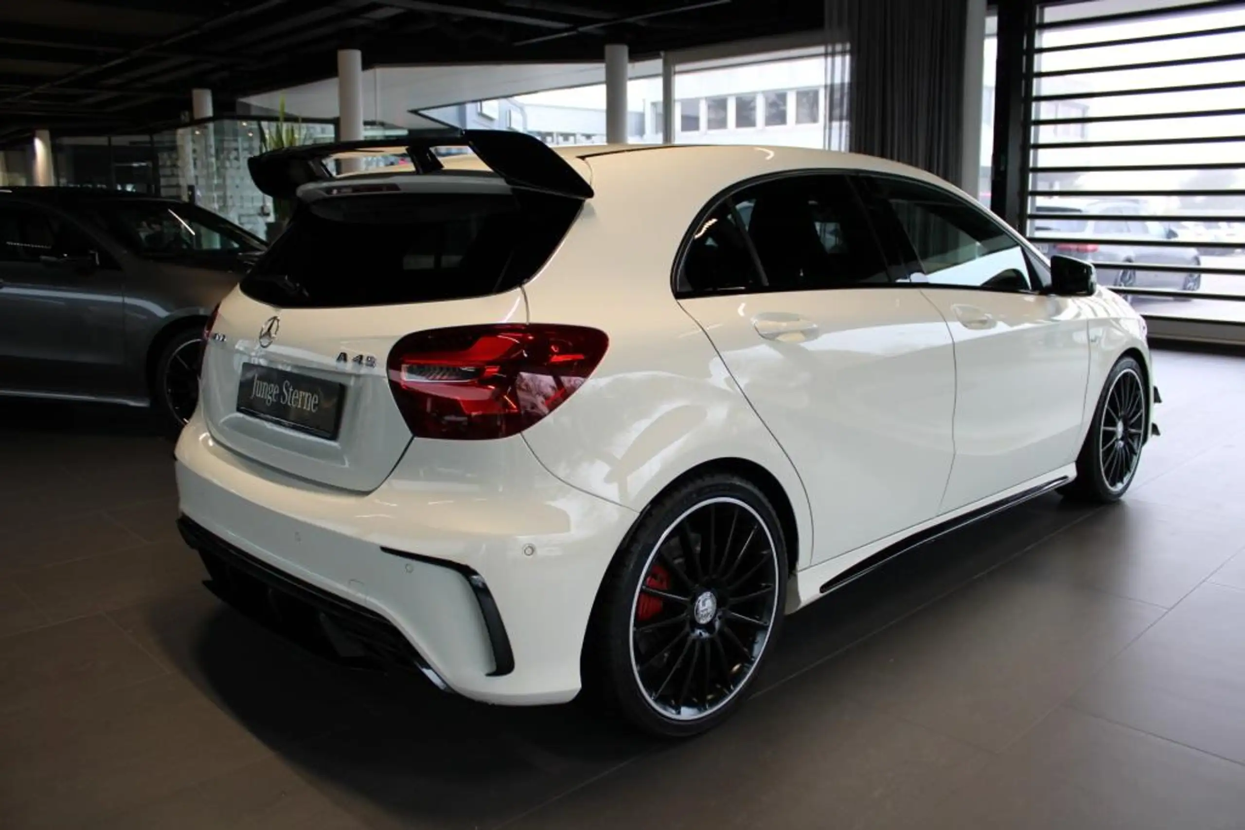 Mercedes-Benz - A 45 AMG