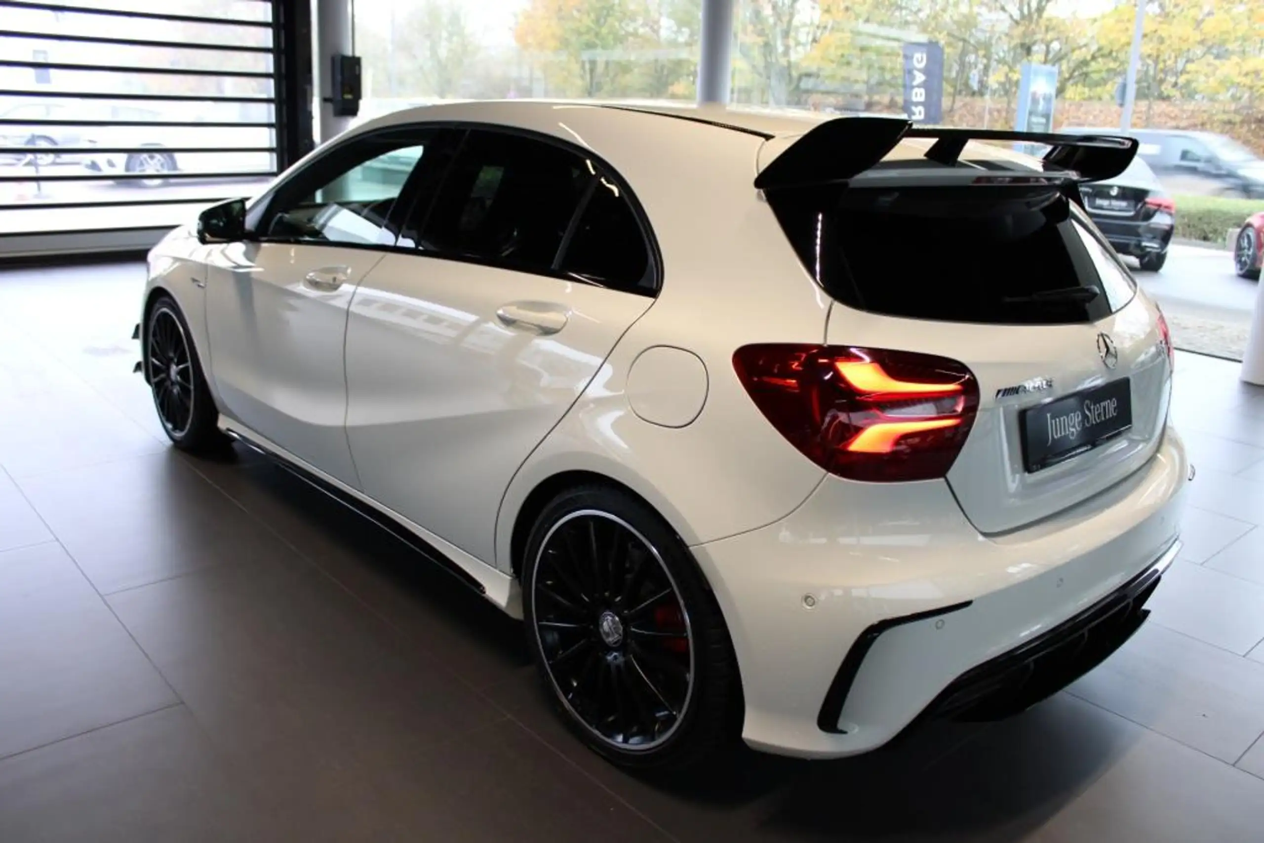 Mercedes-Benz - A 45 AMG