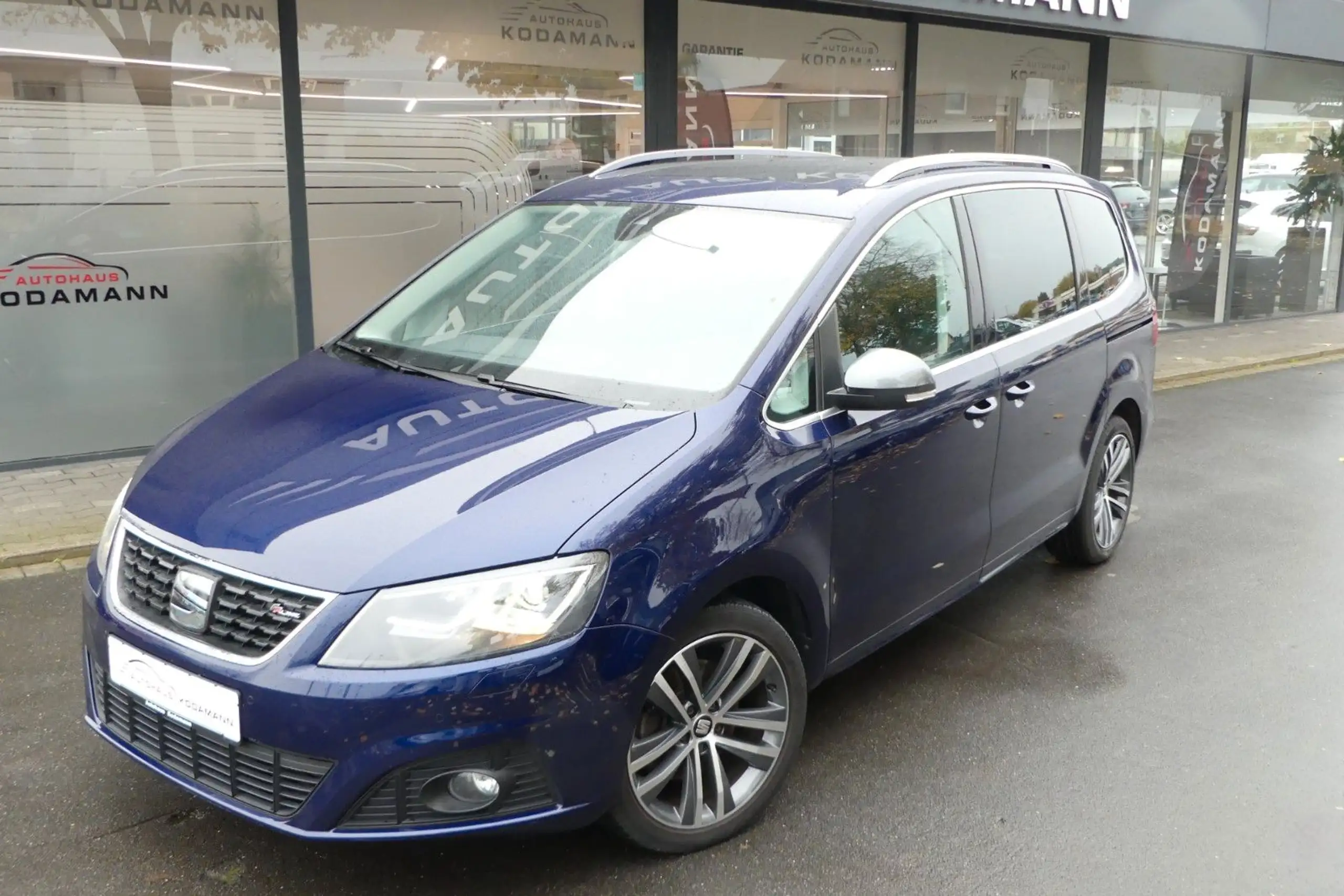 SEAT - Alhambra