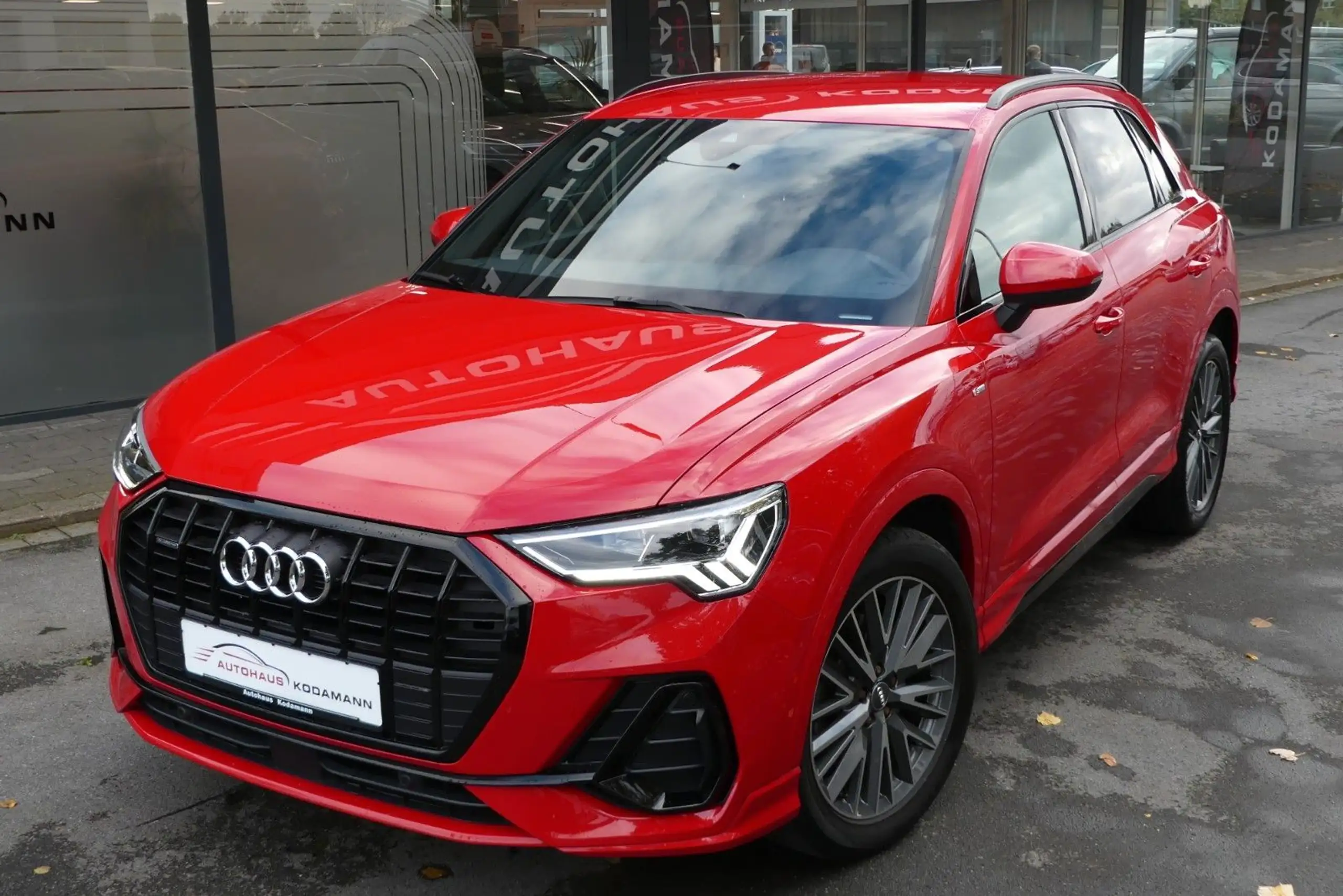 Audi - Q3