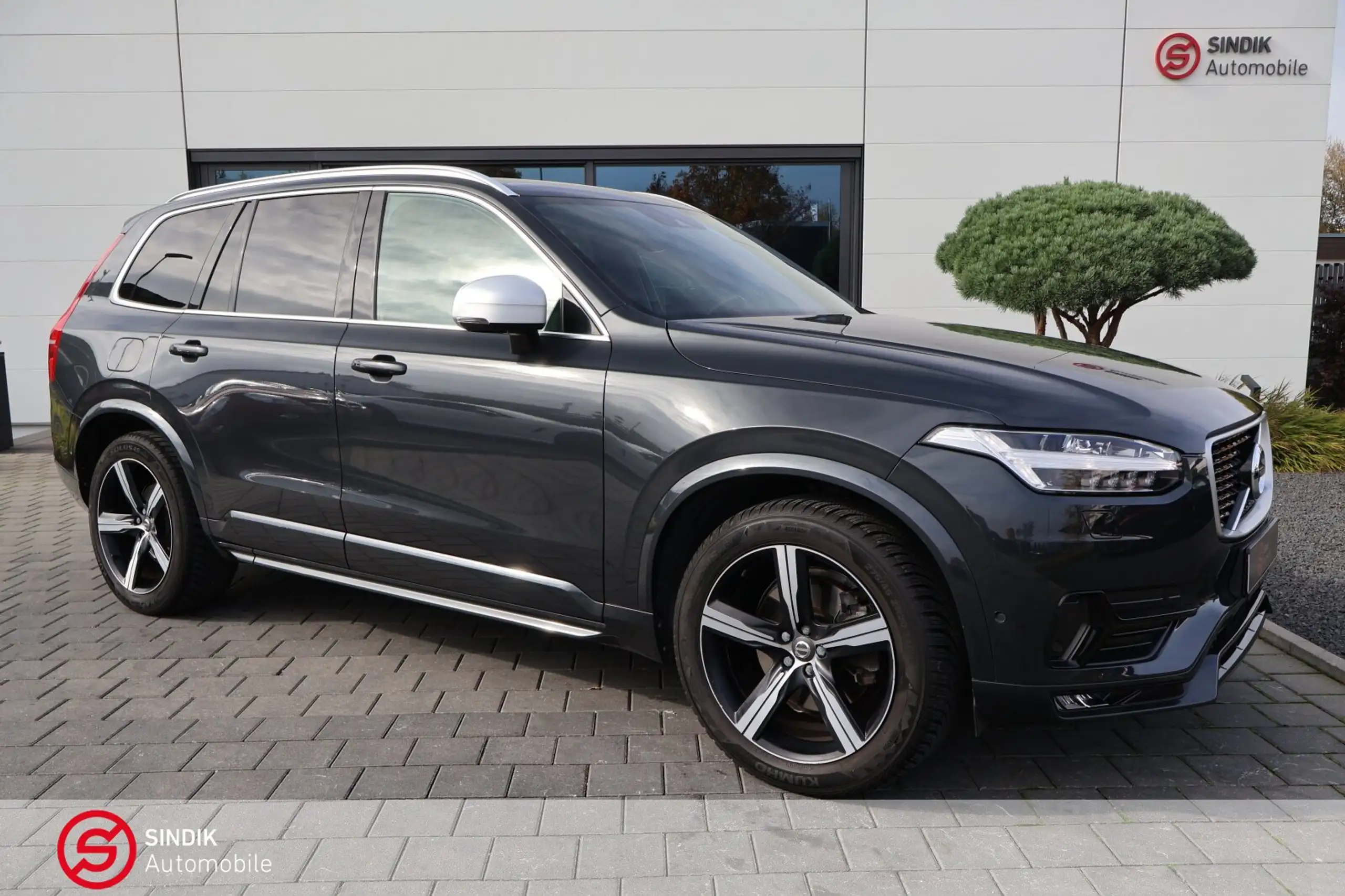 Volvo - XC90