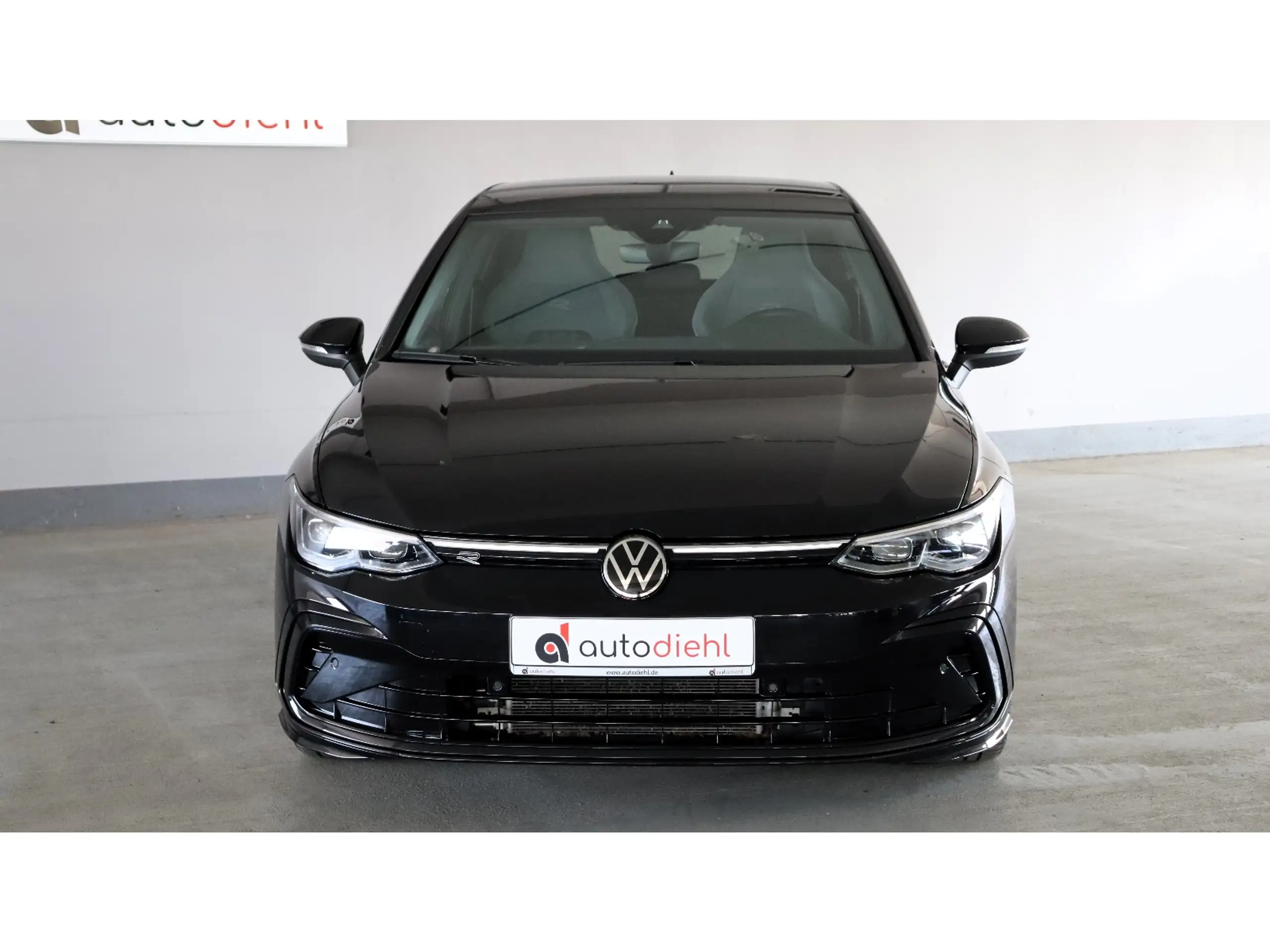 Volkswagen - Golf