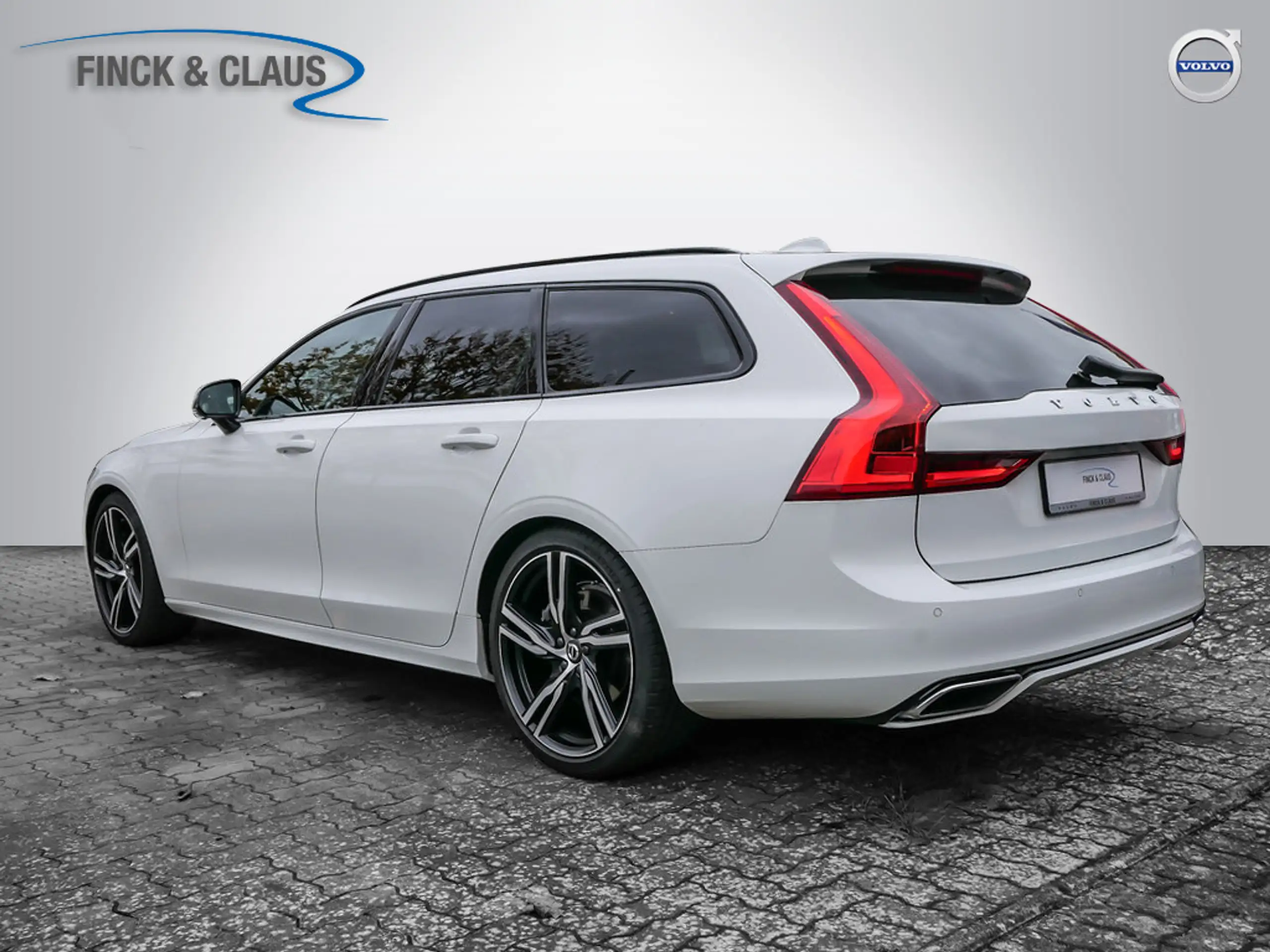 Volvo - V90