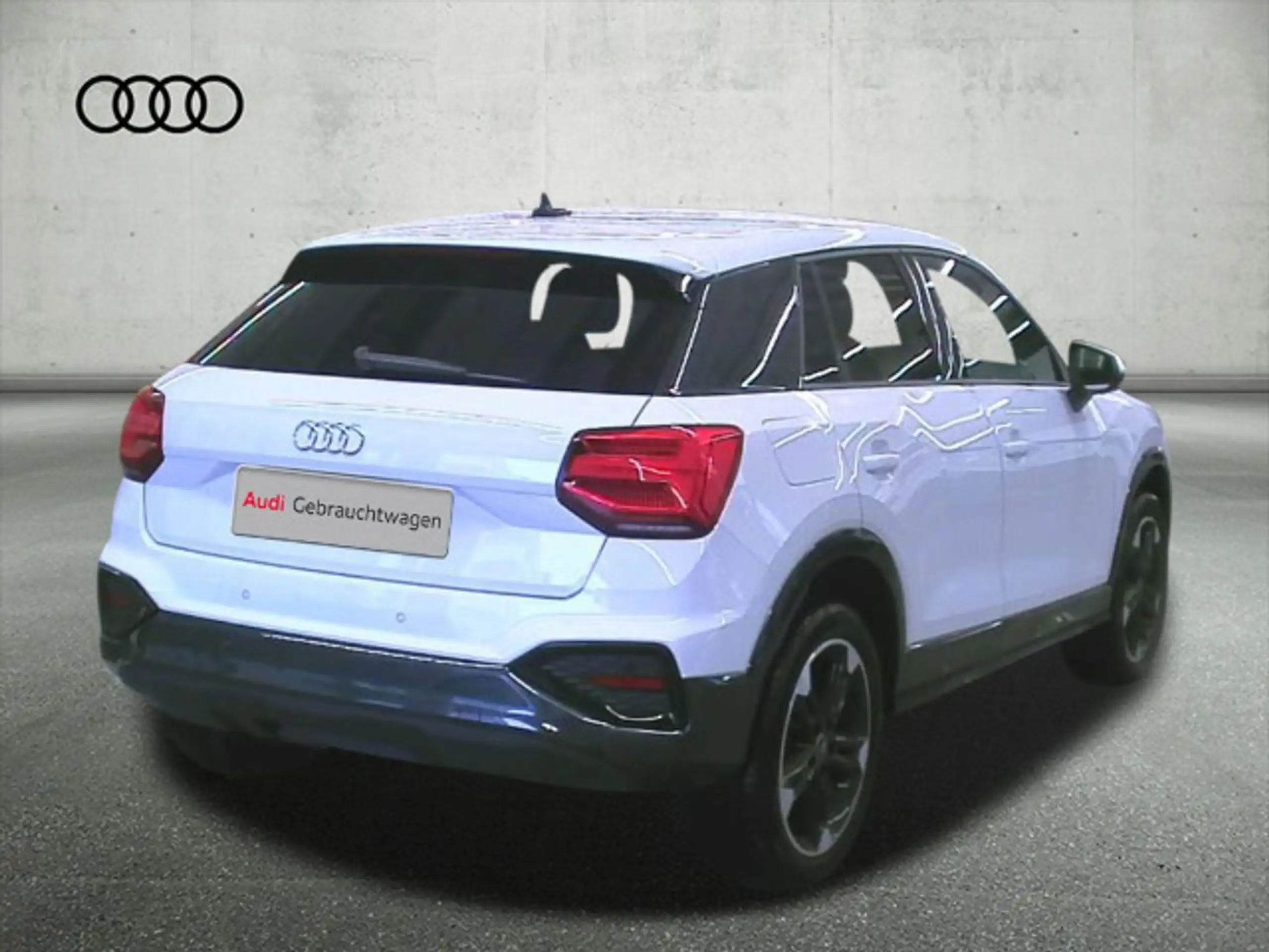 Audi - Q2