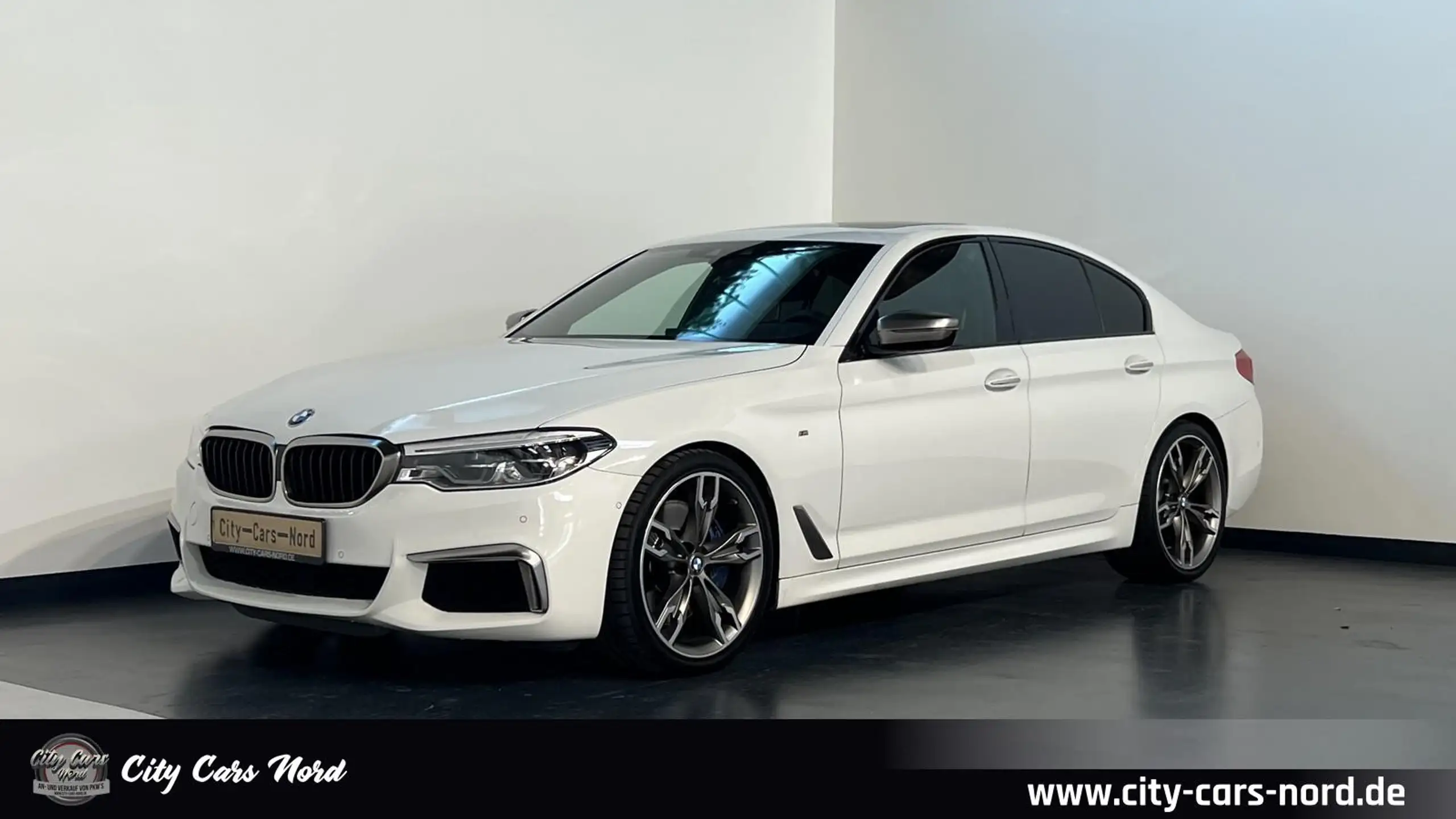 BMW - M550