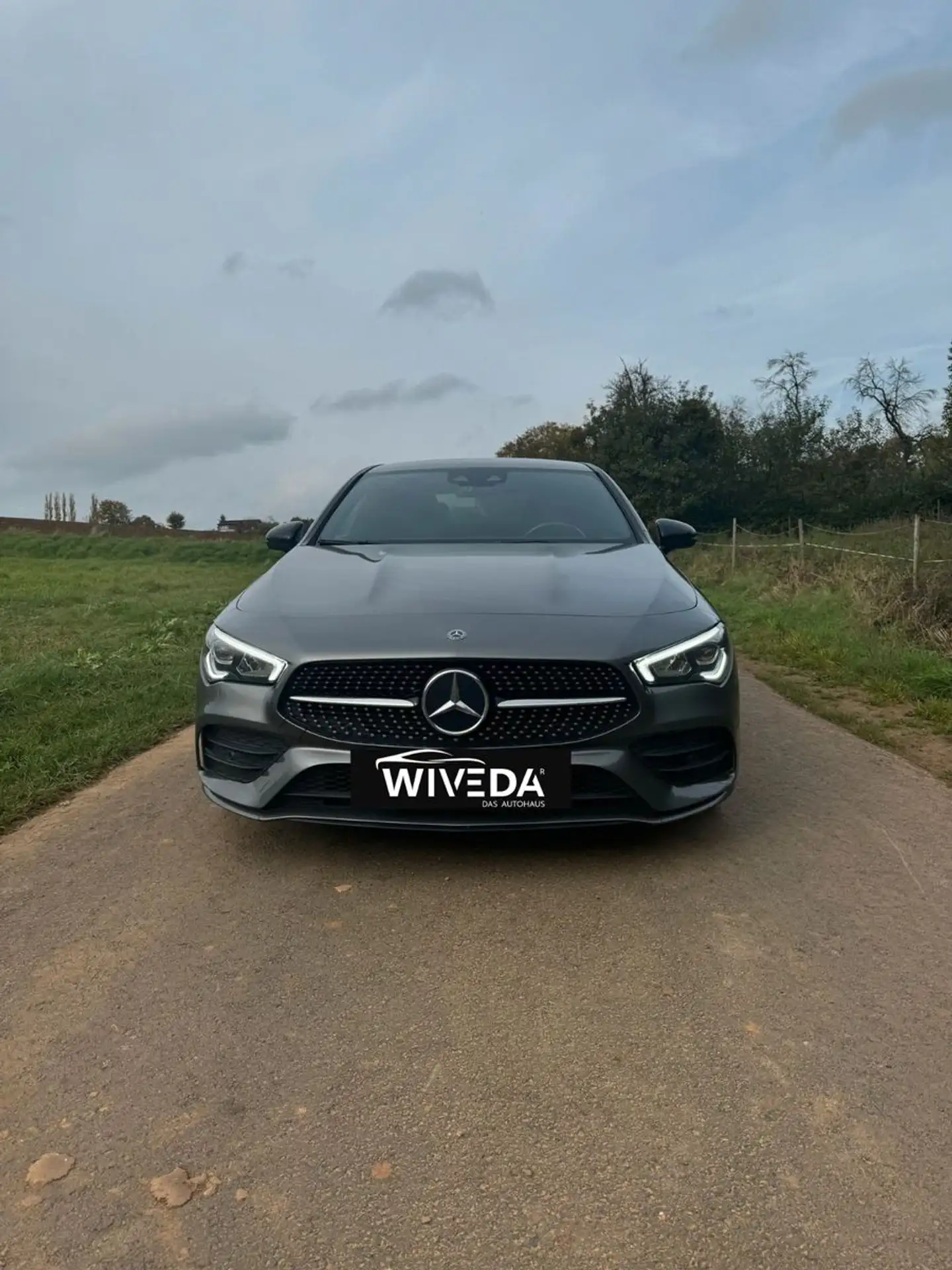 Mercedes-Benz - CLA 220