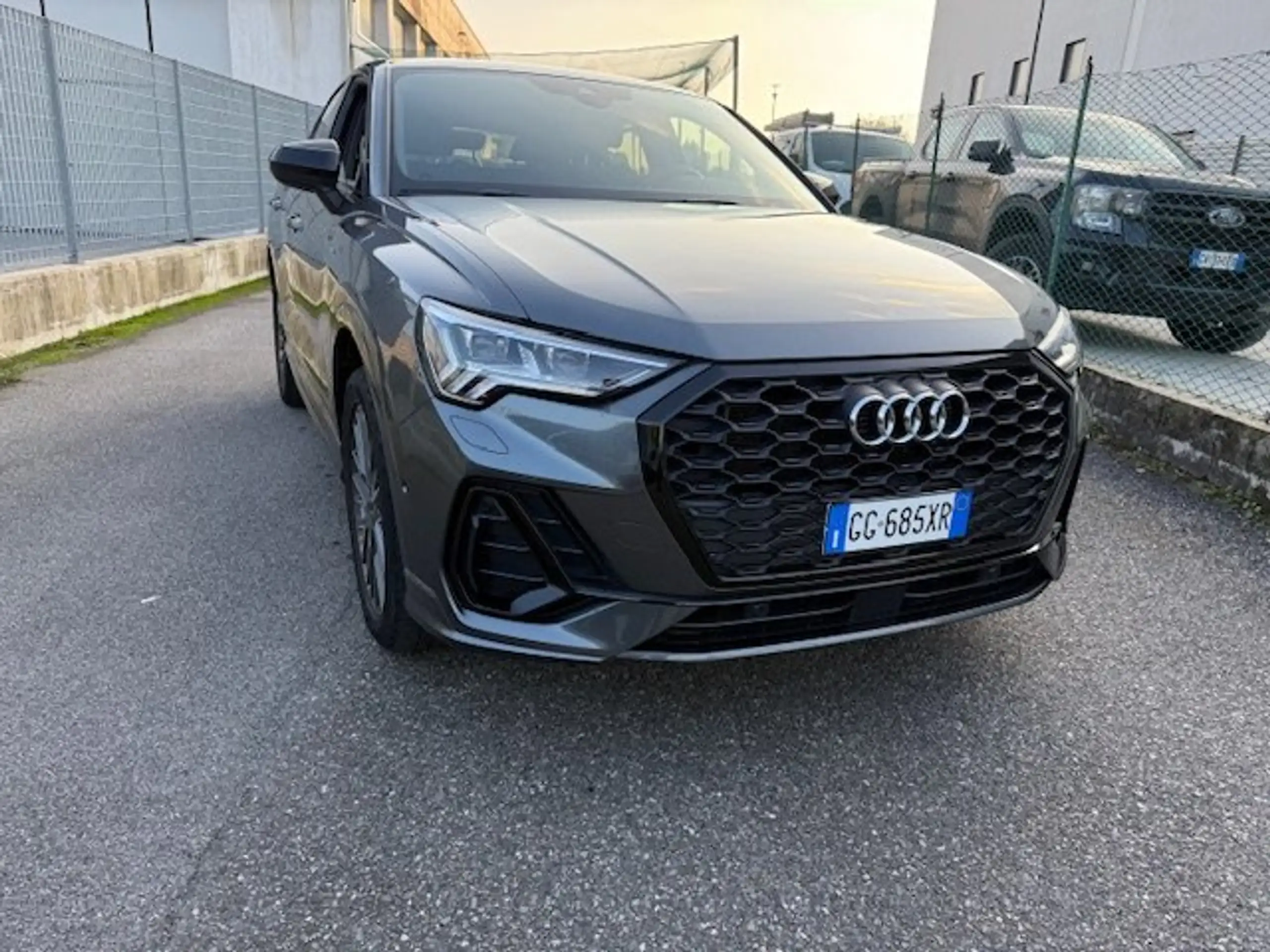 Audi - Q3