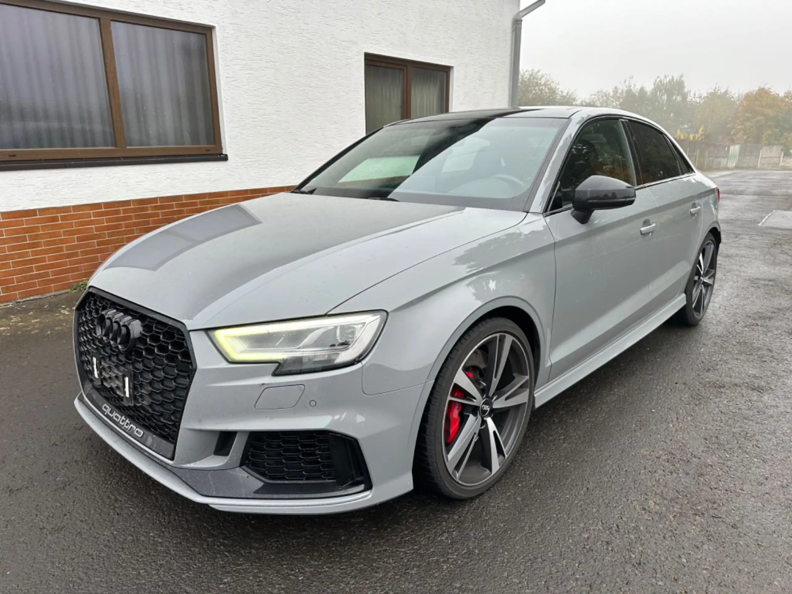 Audi - RS3