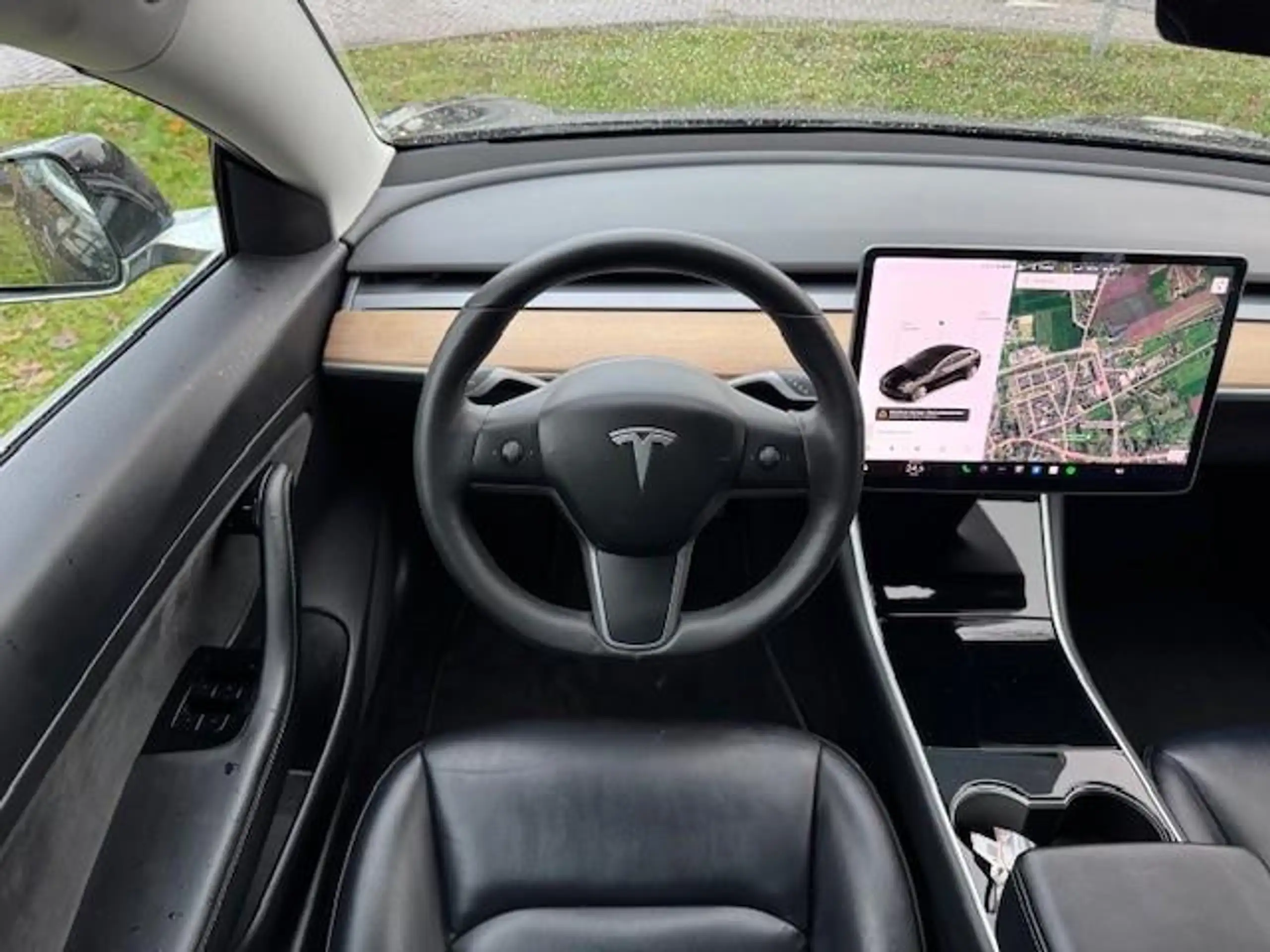 Tesla - Model 3