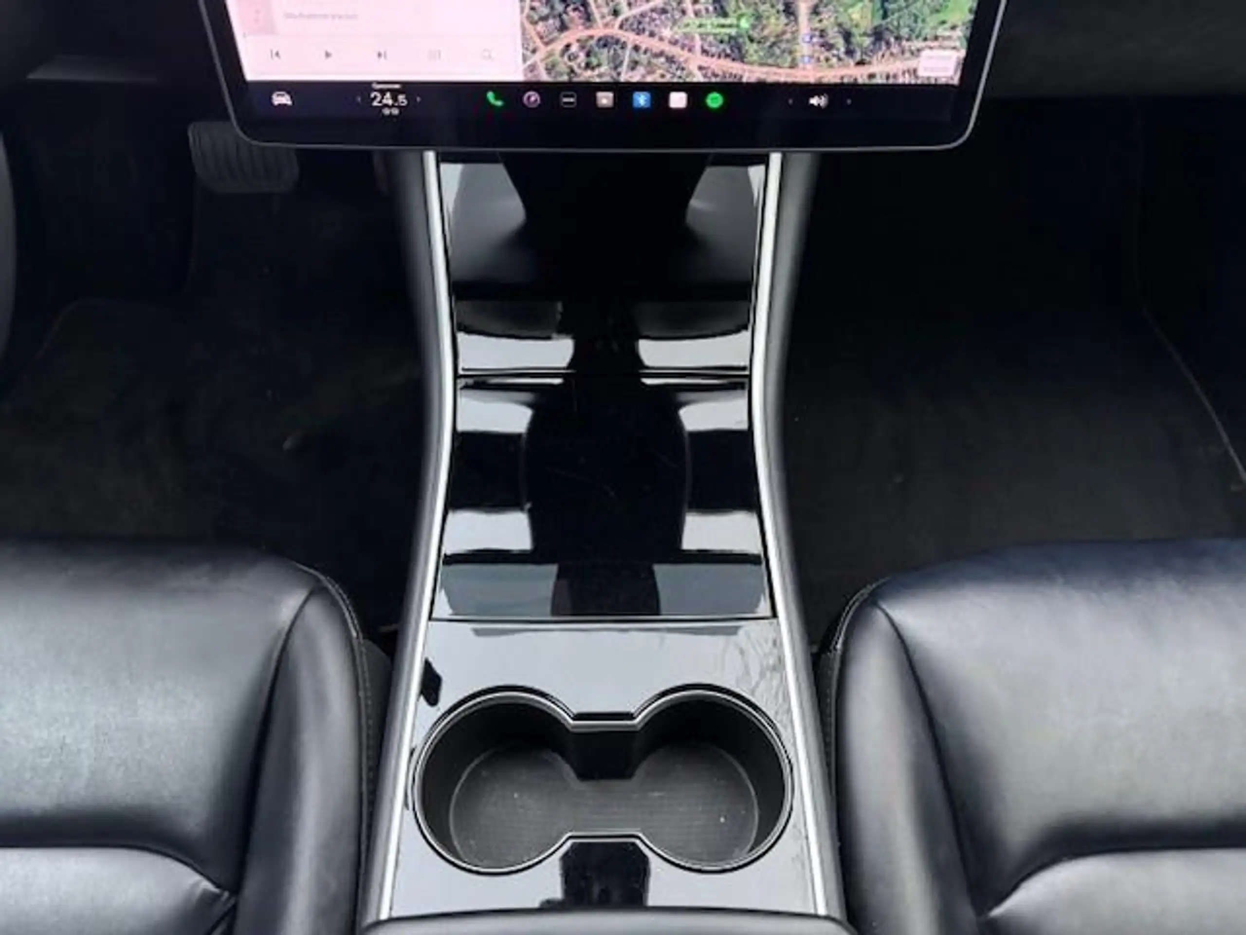 Tesla - Model 3