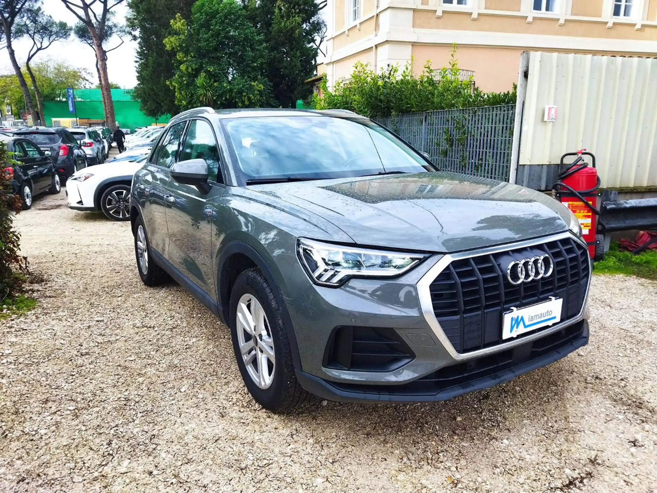 Audi - Q3