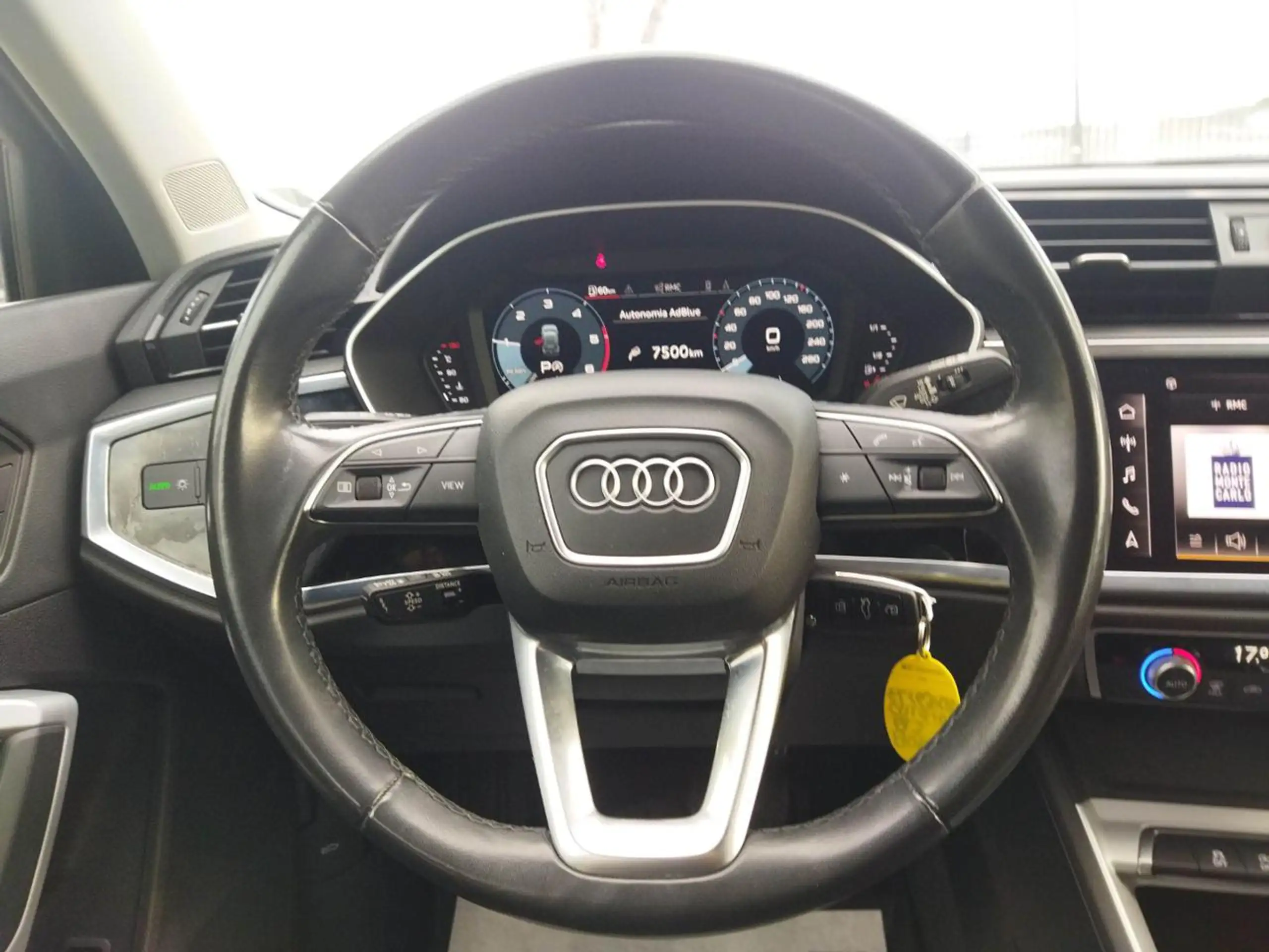 Audi - Q3