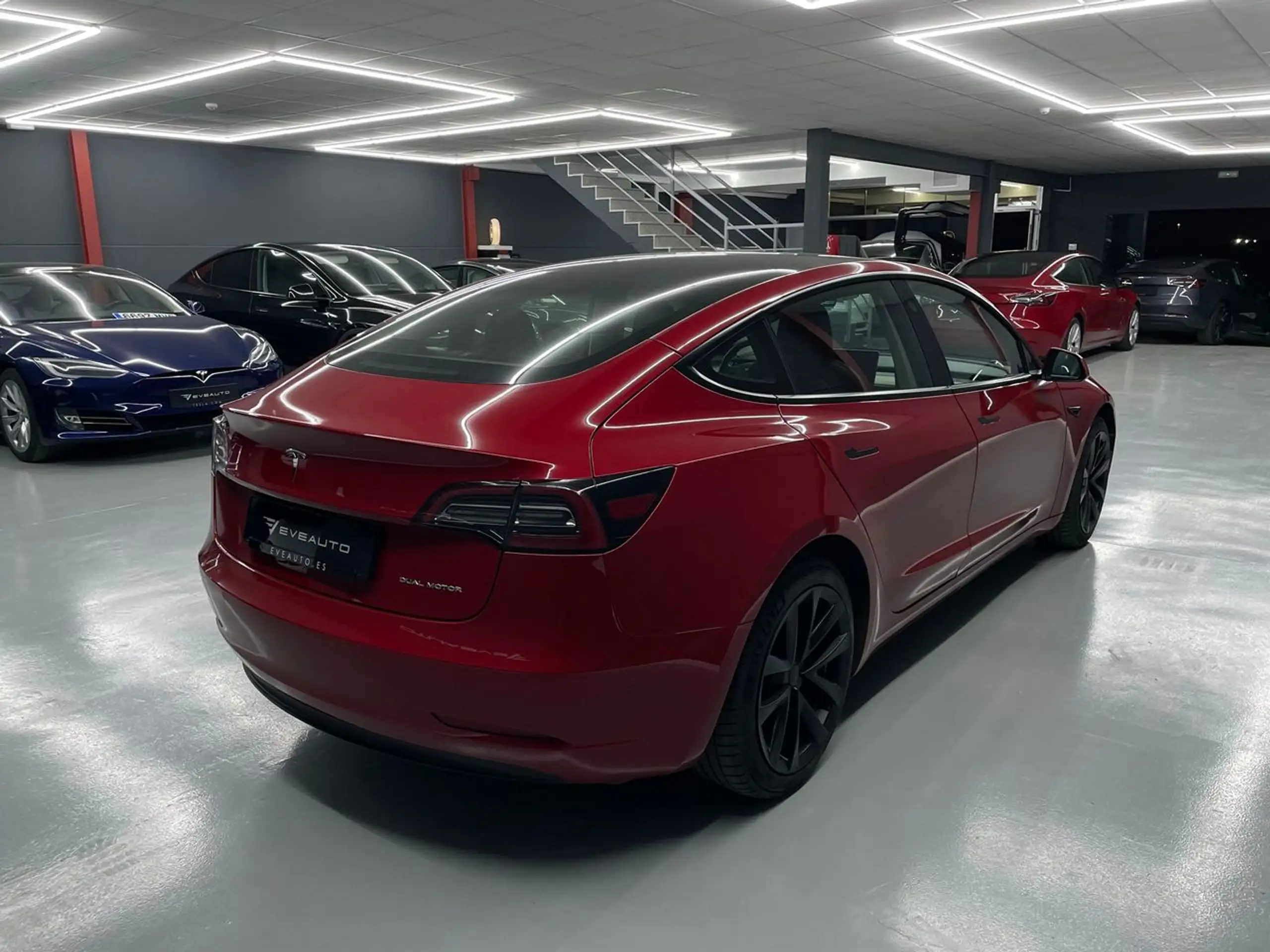 Tesla - Model 3