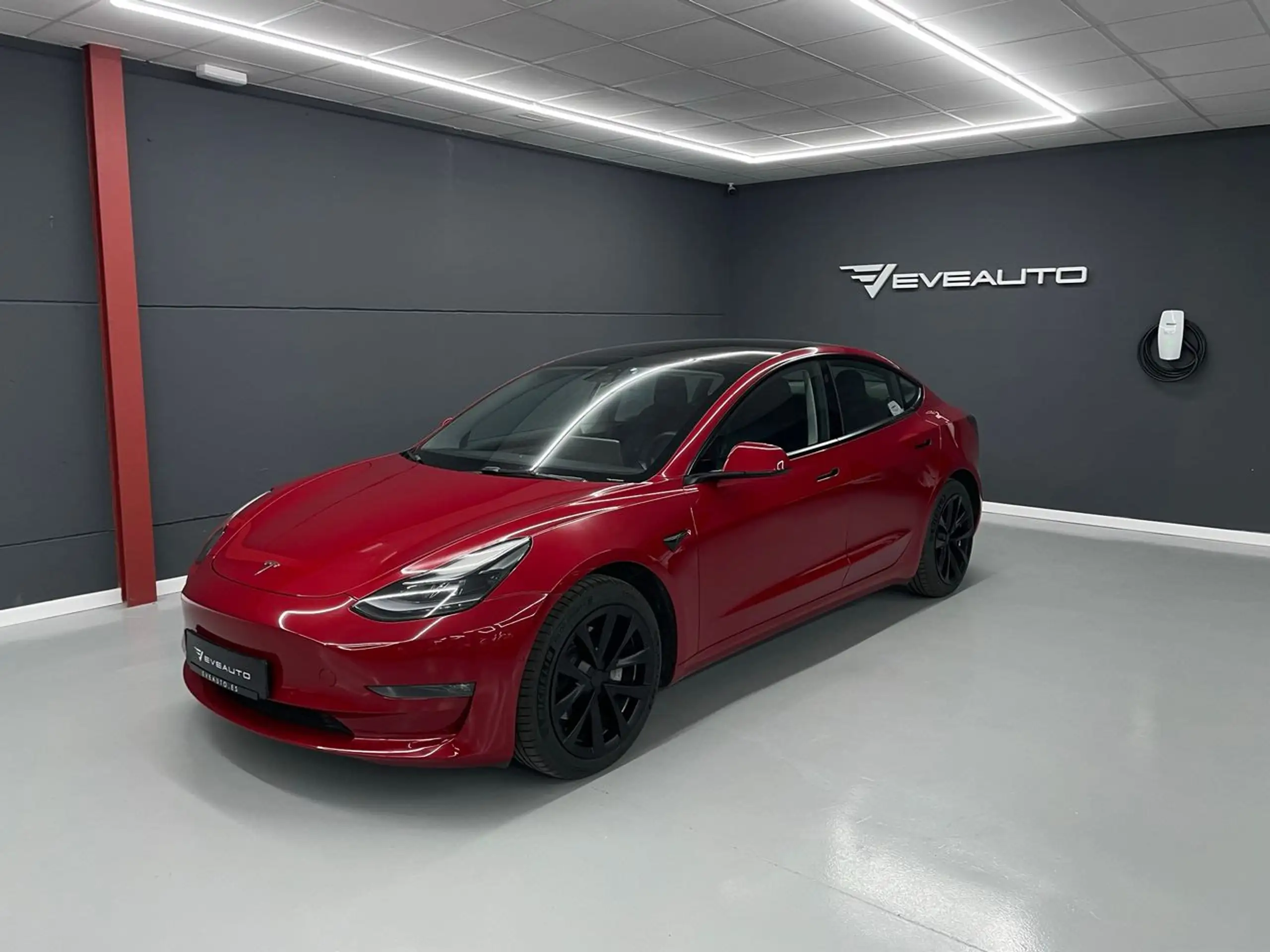 Tesla - Model 3