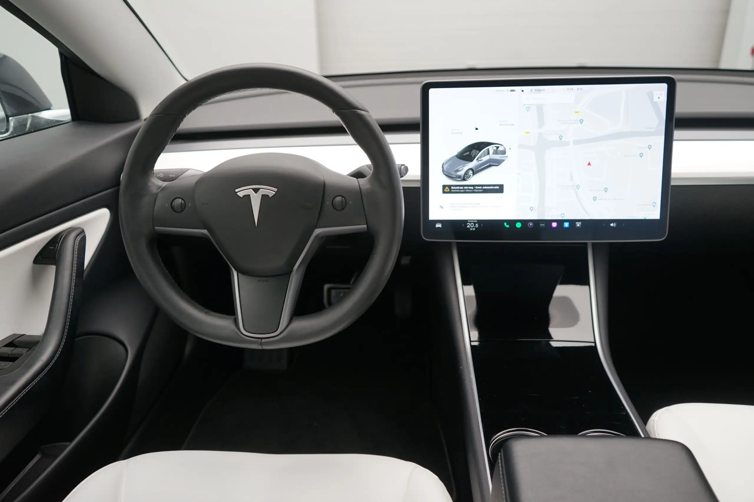 Tesla - Model 3