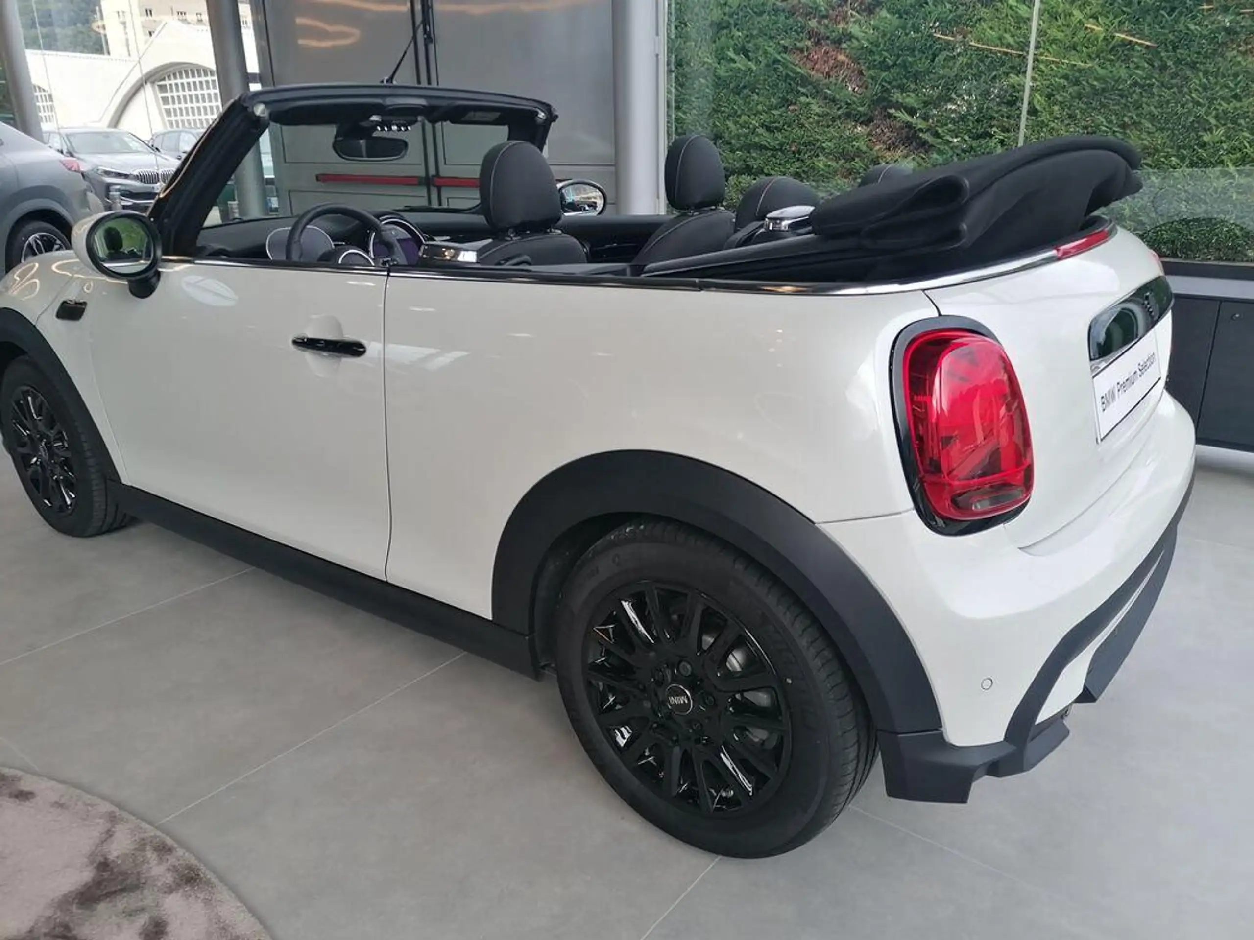 MINI - Cooper Cabrio